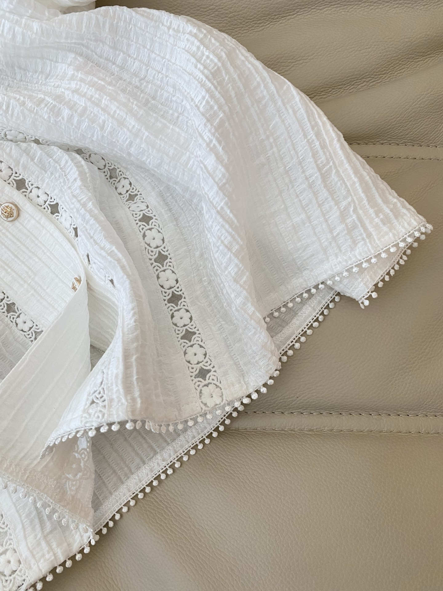 Elegant White Puff Sleeve Blouse with Delicate Lace Trim - Summer Essential 6 i1743924939855 1010 0 4