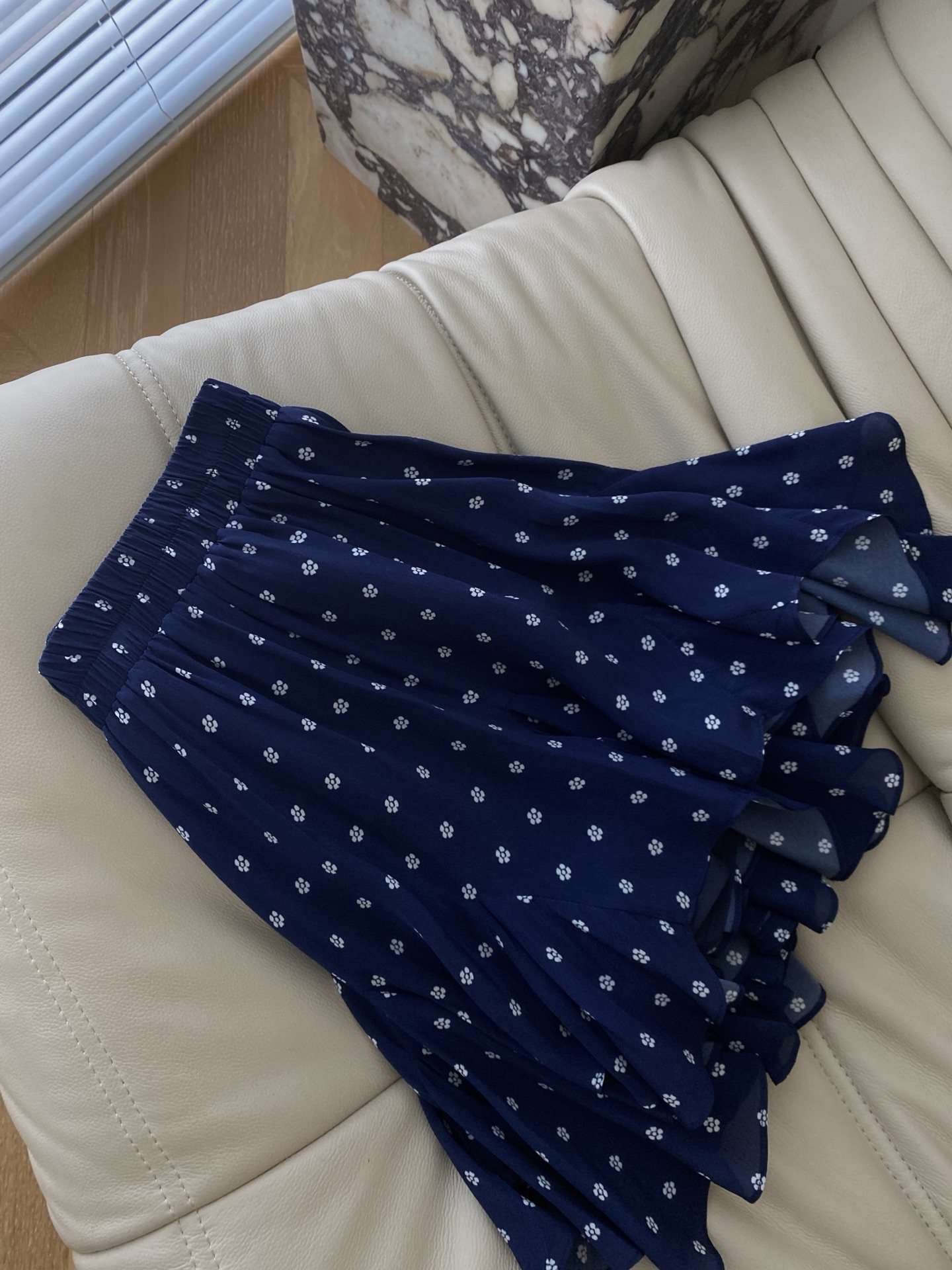 Elegant Pleated Skirt with Elastic Waistband - Flowy & Comfortable 4 i1745919722318 8859 0 2