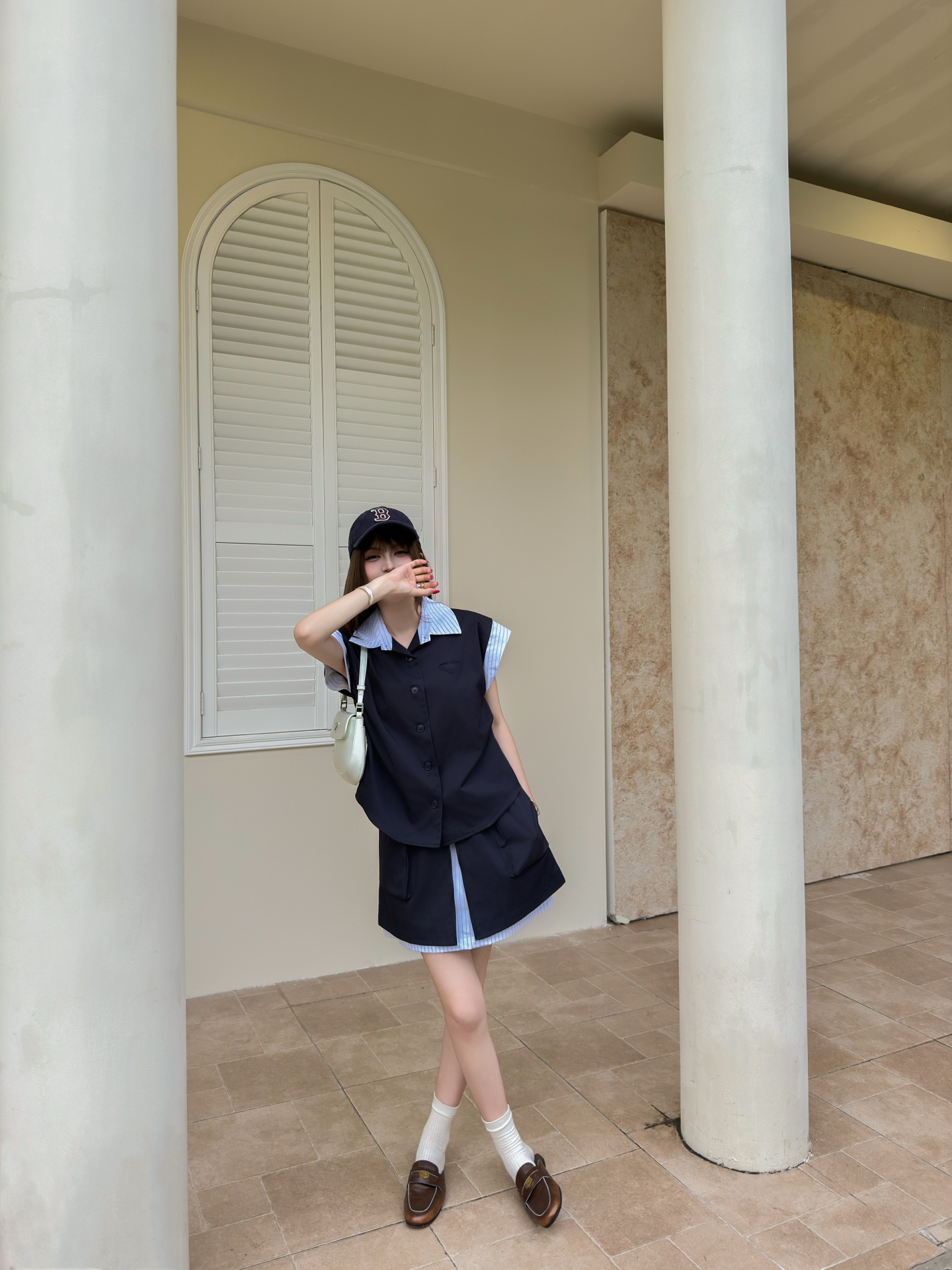 A stylish, stylish, stylish, stylish-symmetrical-stylish work suit - 图片 4