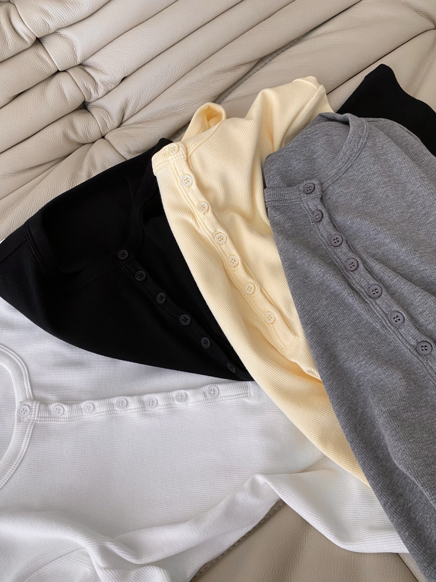 Women's Ribbed Knit Short Sleeve T-Shirt with Button Detail - Slim Fit 7 i1750586366612 4281 0 5