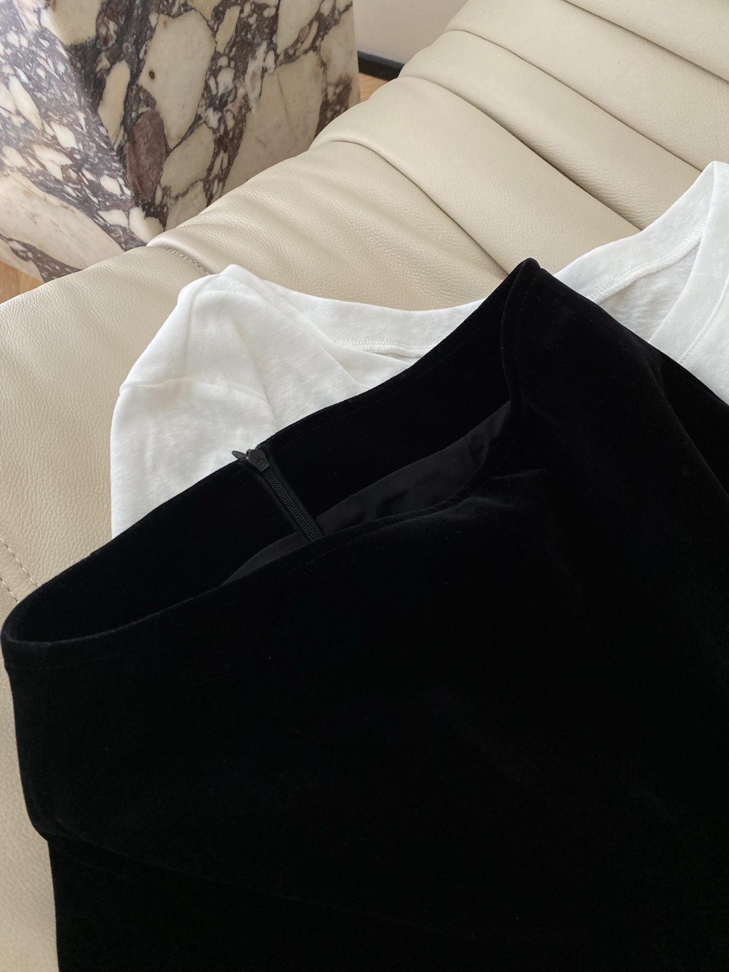 Miu Miu Black Velvet Mini Skirt with Logo Appliqué - Chic & Comfortable 4 i1756032018829 7863 0 2