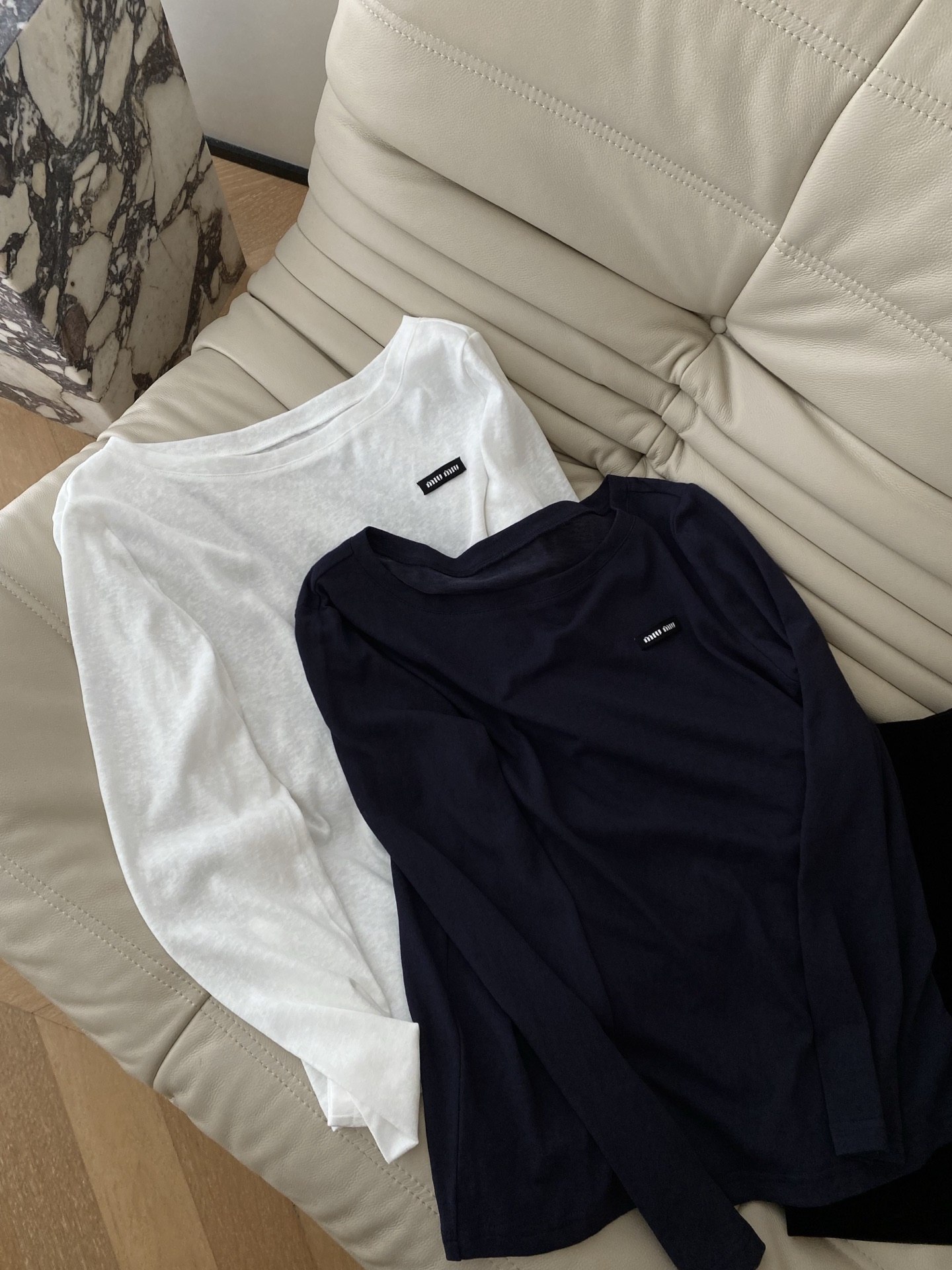 Miu MiuT, Soft and Skin-Friendly, Slim Fit, Two Colors Available 3 i1756032067155 5472 0 1