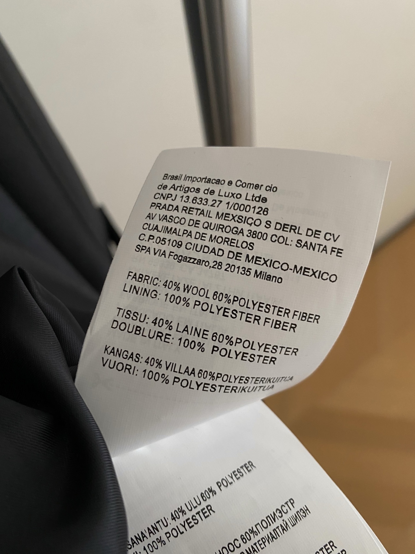 25。F秋冬 连帽撞色长款风衣外套 连帽撞色拼接设计 撞色结合多样性穿搭 定制风衣面料轻盈零压身 长款衣