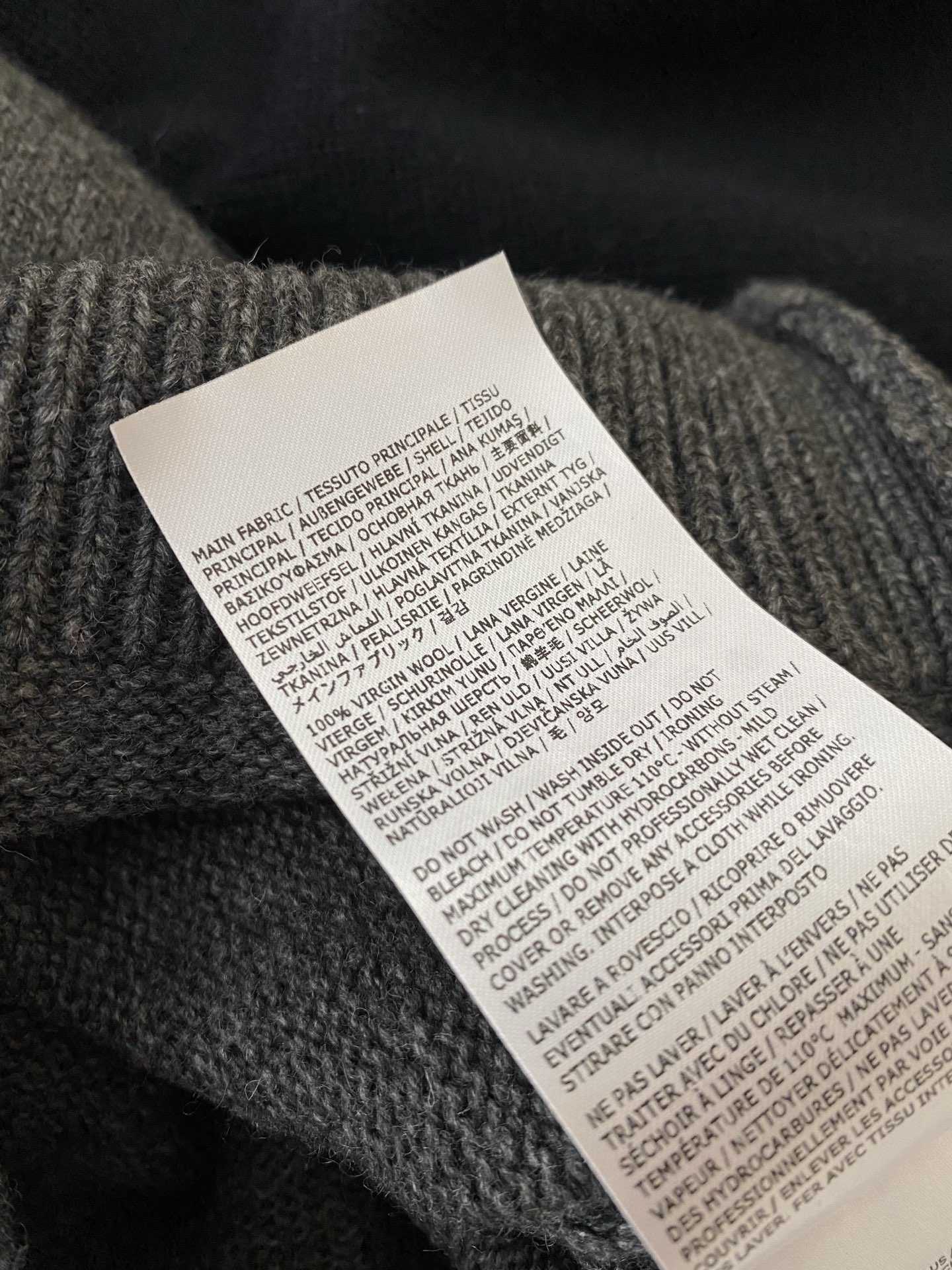 25。F秋冬 个性格子长袖拼接针织假两件高领毛衣 百搭气质的设计感撞色叠穿高级感满满 可搭配本期腰包中裤