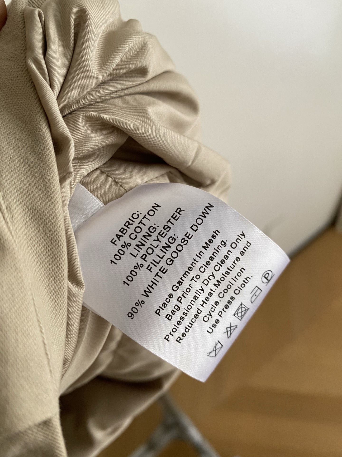 25。F秋冬 鹅绒夹克羽绒服 可拆卸毛领+轻盈鹅绒填充 冬天装上毛领软乎乎抗风又显贵 宽松版型不挑身材 