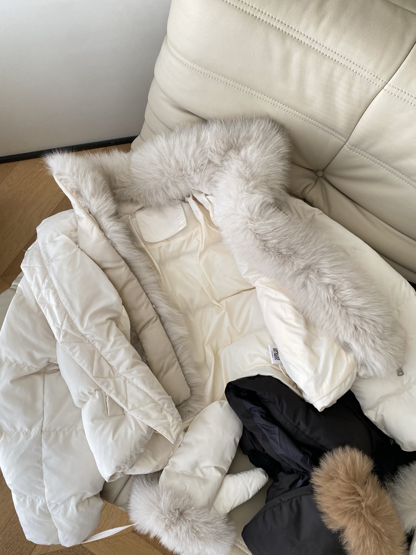 Women's Padded Puffer Jacket with Fur Collar - Warm, Stylish, and Windproof 5 i1762340864041 3020 0 3