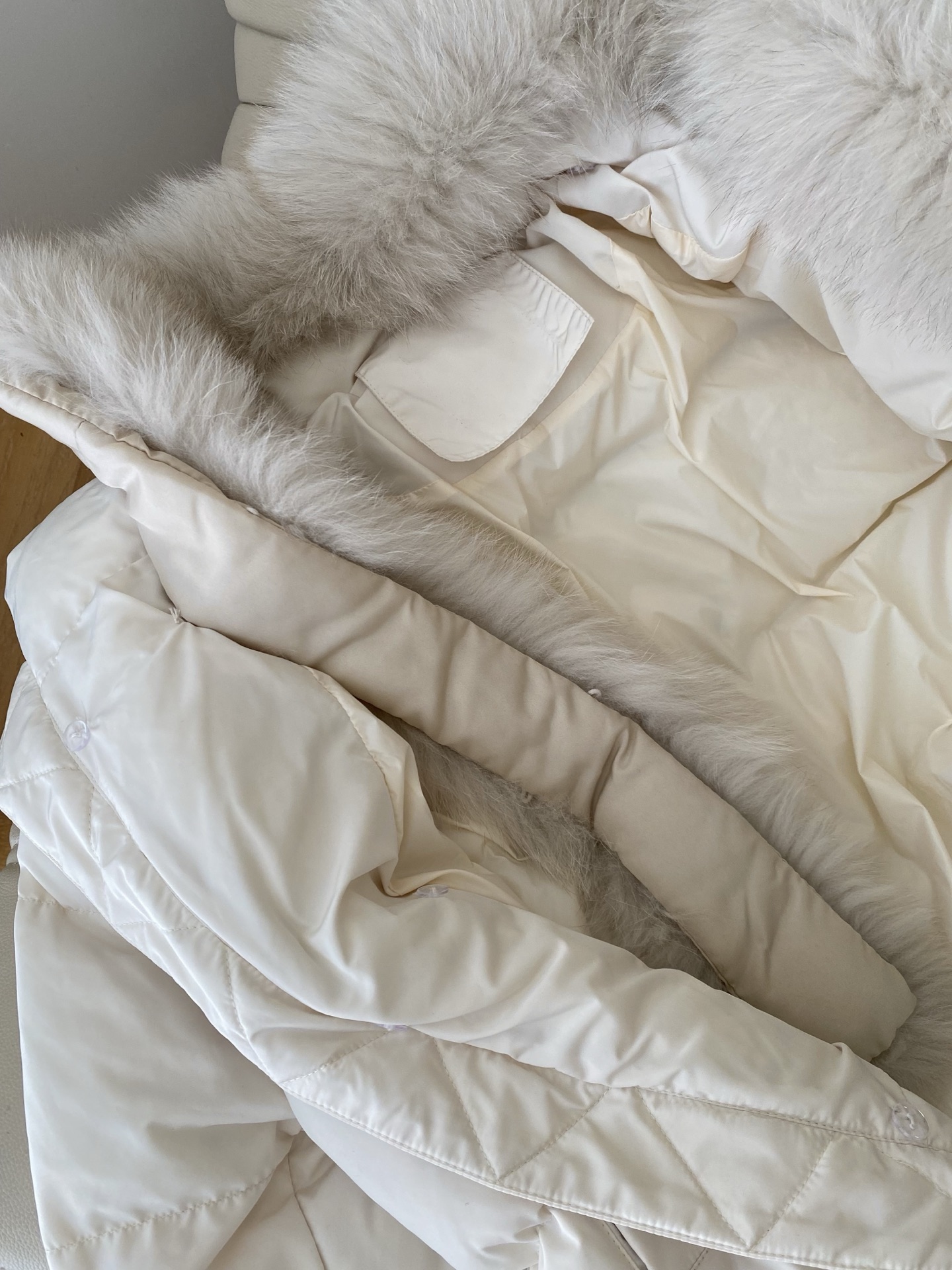 Women's Padded Puffer Jacket with Fur Collar - Warm, Stylish, and Windproof 6 i1762340865312 1685 0 4