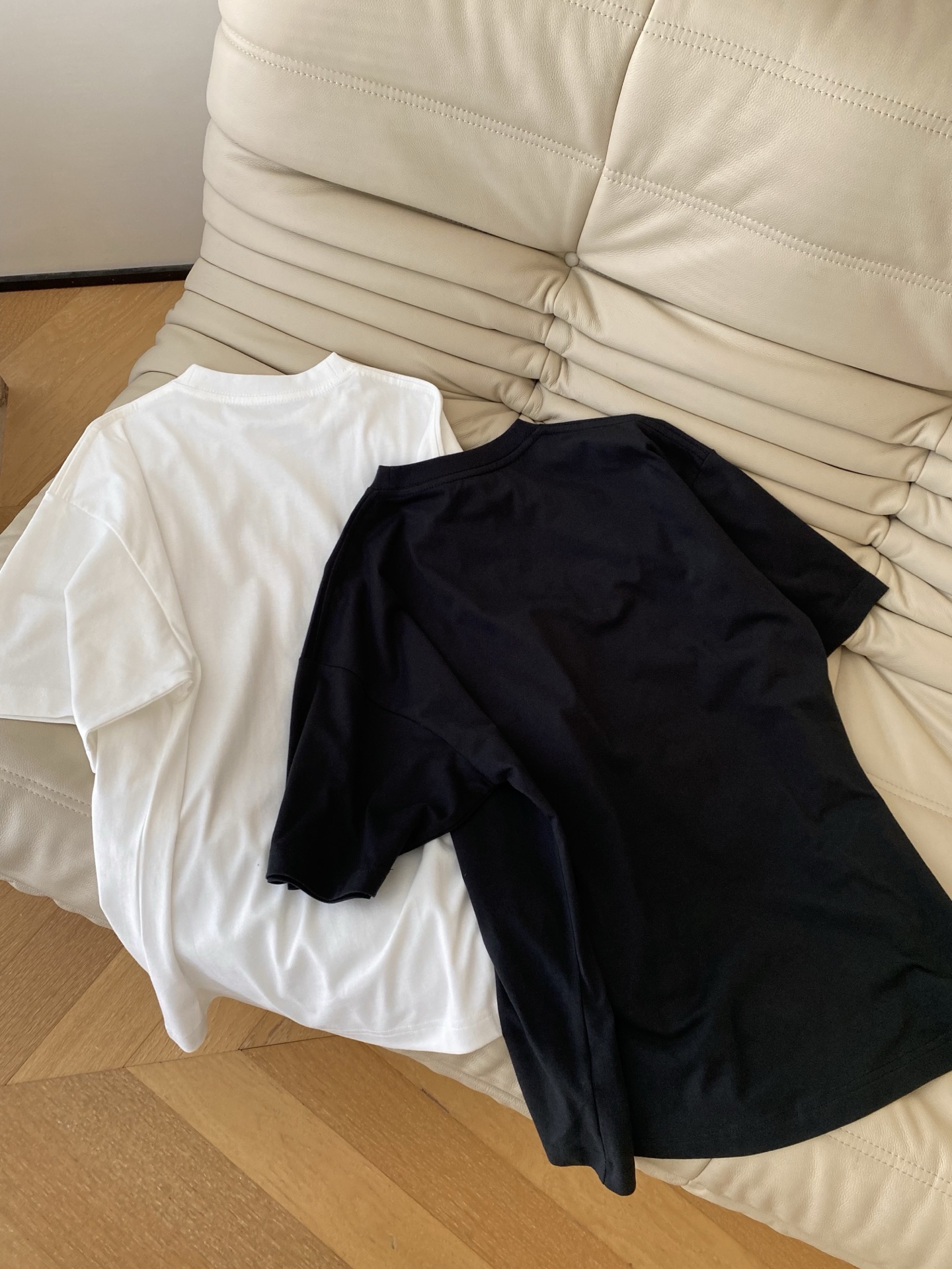 26SS 早春新款大王宽松oversize T恤 小圆领设计 舒适度很高 字母印花兼具设计感与实穿性的百