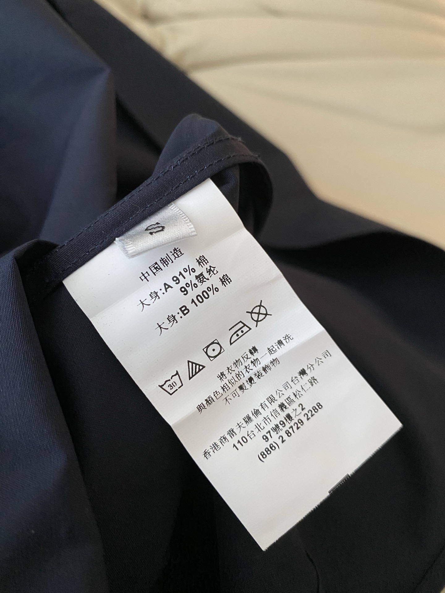 26SS 春夏新款 | 藏青收腰拼接连衣裙，高弹针织上半身自带亲肤呼吸感，圆领短袖+高腰捏褶拼接自带温柔