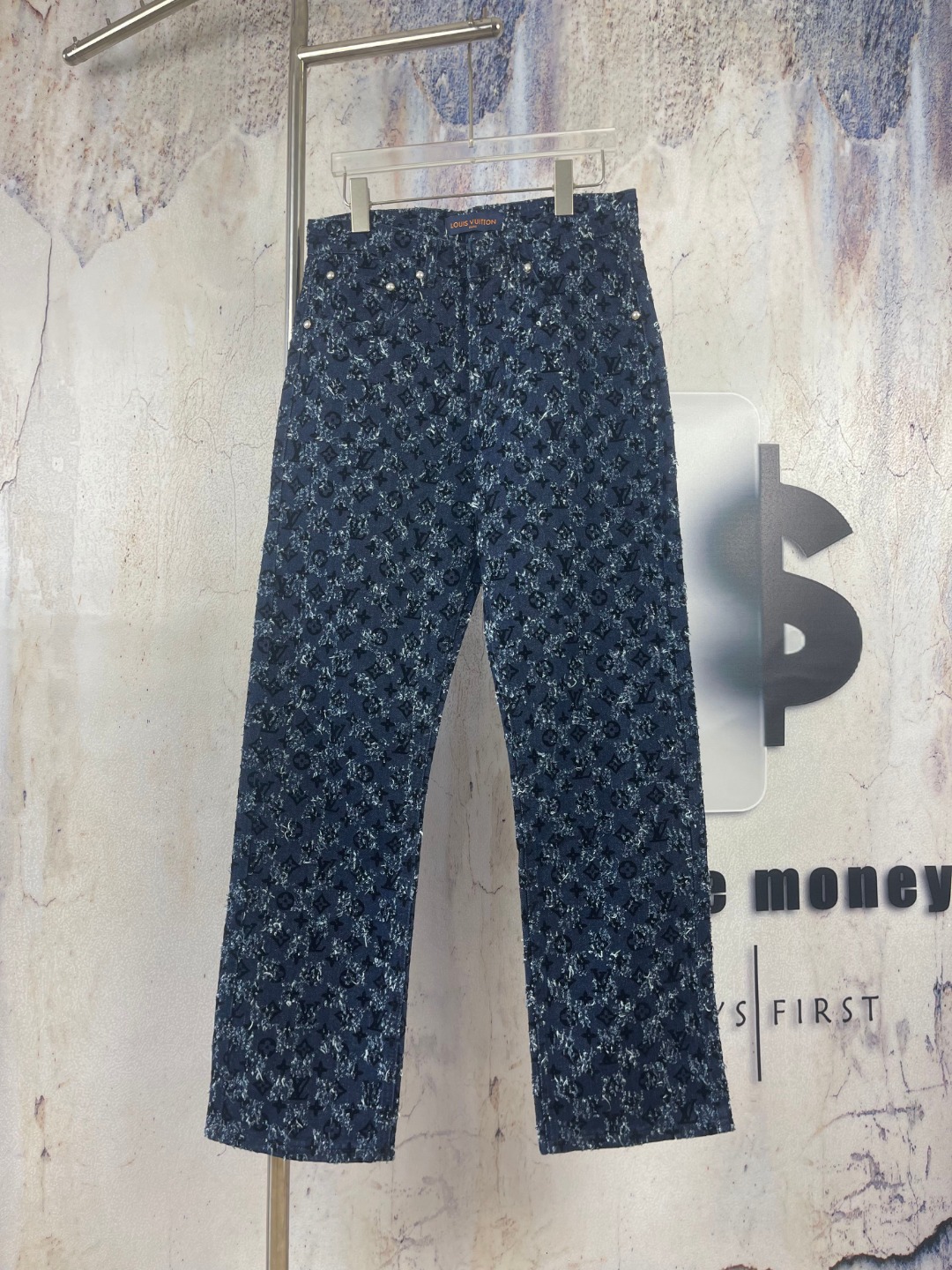 P130 🔘Louis Vuitton𝐋𝐨𝐮𝐢𝐬 𝐕𝐮𝐢𝐭𝐭𝐨𝐧 25FW Vaqueros de crochet flocados con flecos jacquard * ¡La tarjeta de ex…