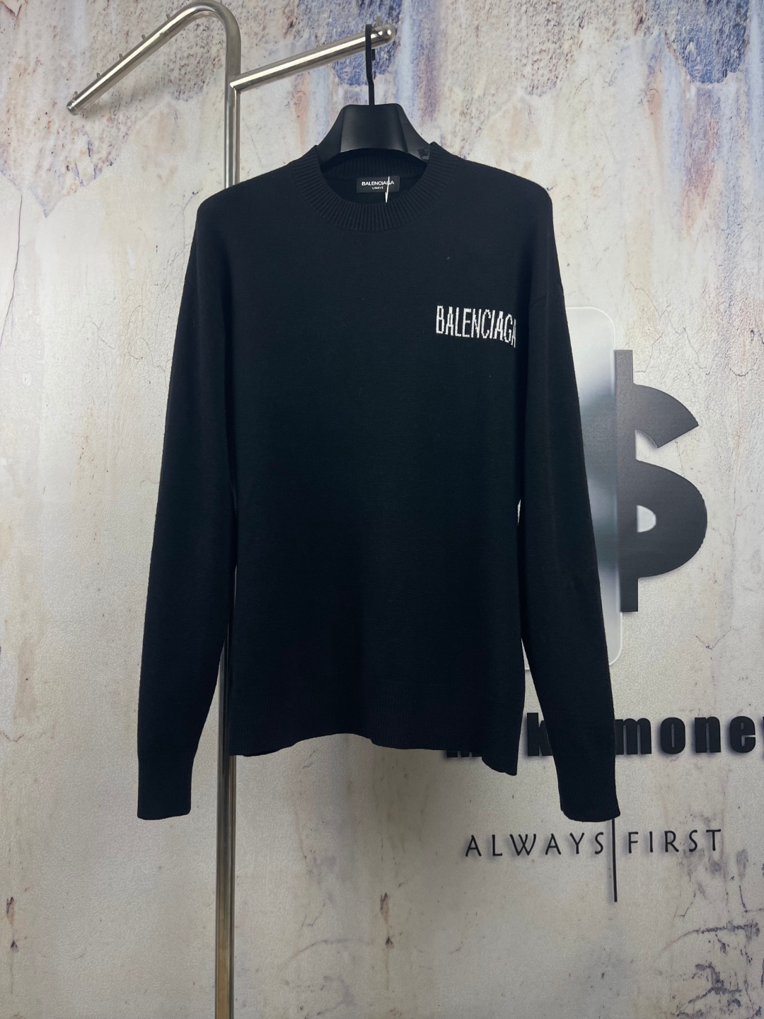 Modelo P130-BB768 🔘 Balenciaga 𝐁𝐀𝐋𝐄𝐍𝐂𝐈𝐀𝐆𝐀 jacquard olas Coca-Cola letras cuello redondo tejido de punto* Sel…