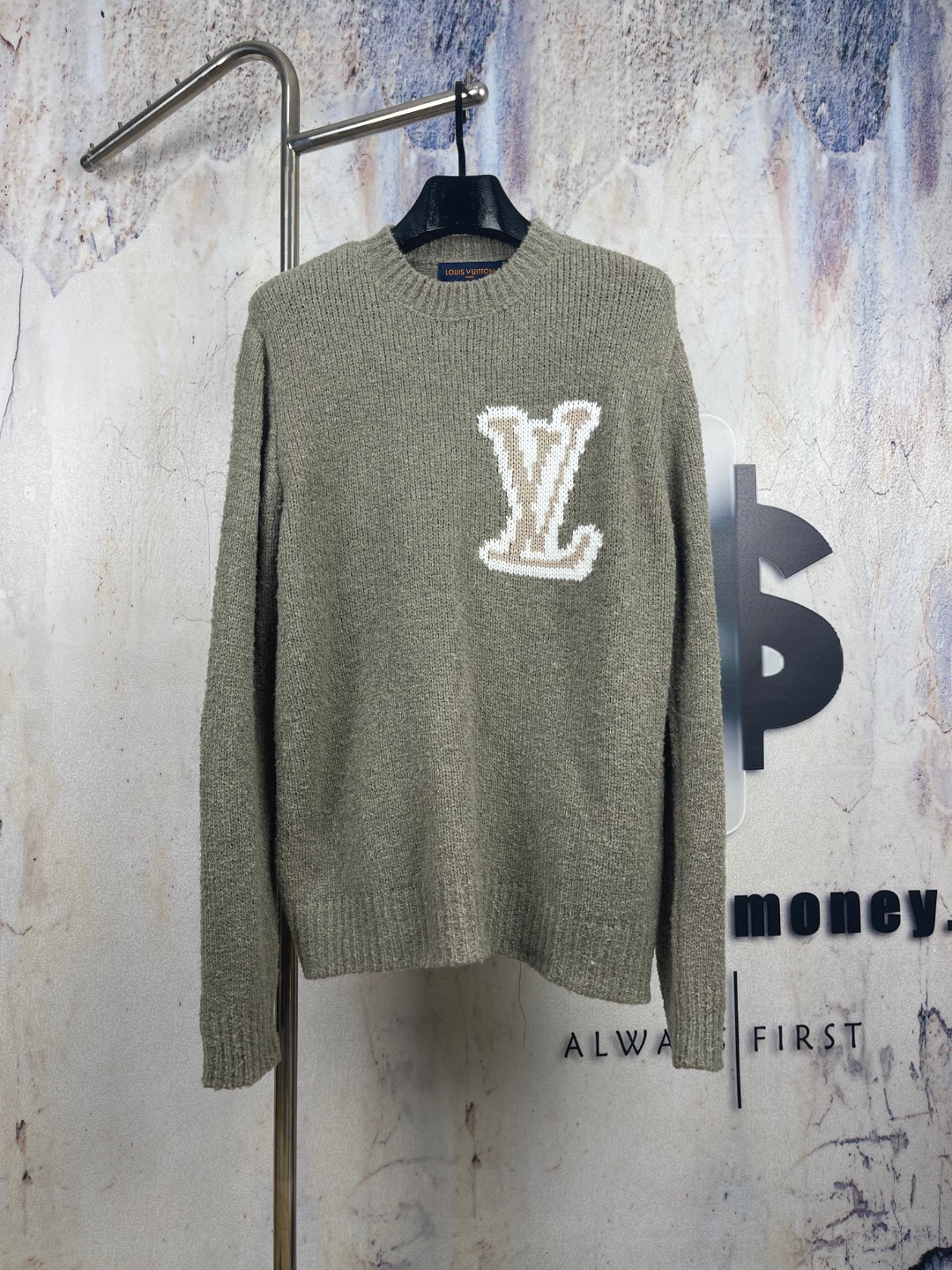 P135 No. de estilo - LV751 🔘Louis Vuitton𝐋𝐨𝐮𝐢𝐬 𝐕𝐮𝐢𝐭𝐭𝐨𝐧 Logotipo grande intarsia cuello redondo mezcla de o…