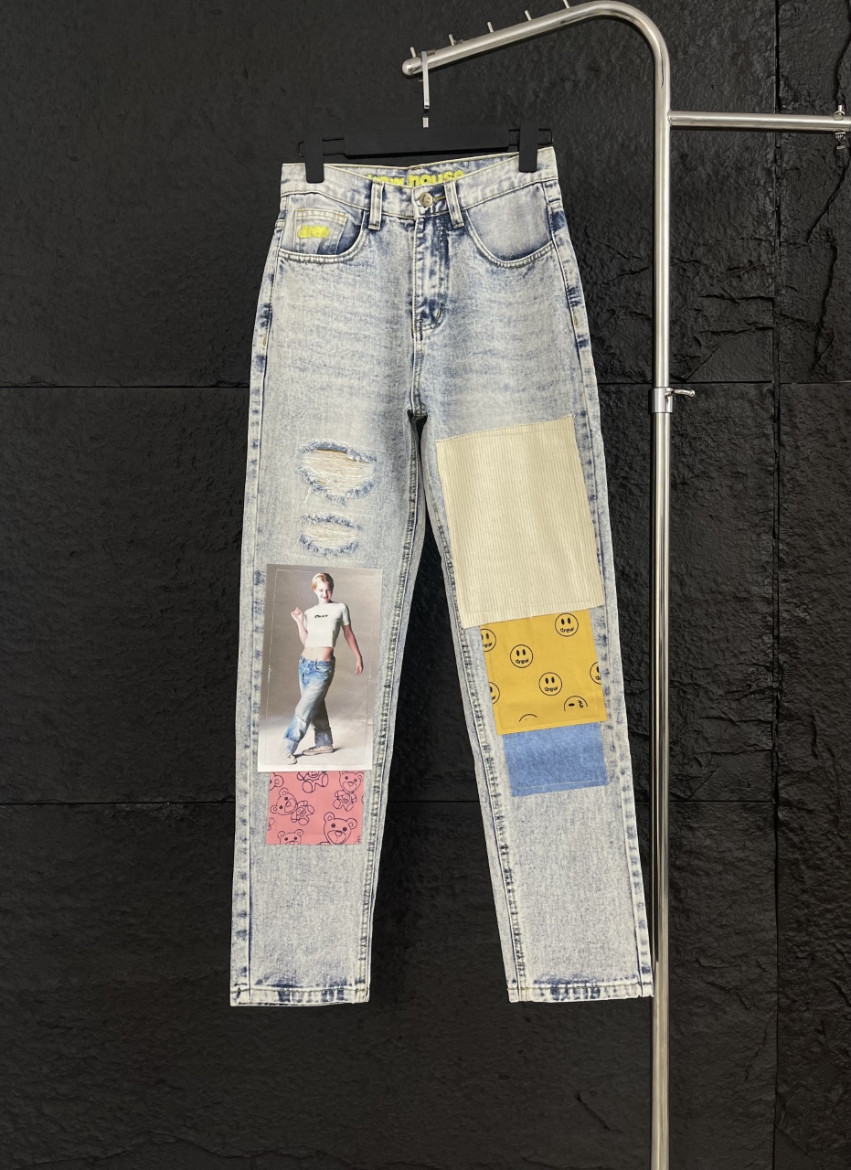 , marca de lujo, número de modelo XL015, jeans vaqueros de estilo Drew House con caritas sonrientes, rotos y …
