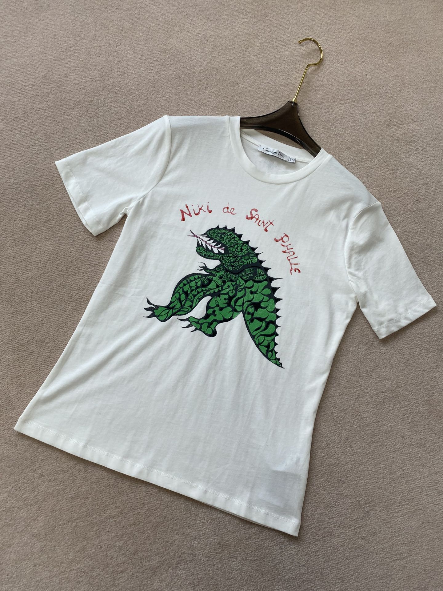 Dio* 24早春新款恐龙图案短袖T恤 码数：SML
