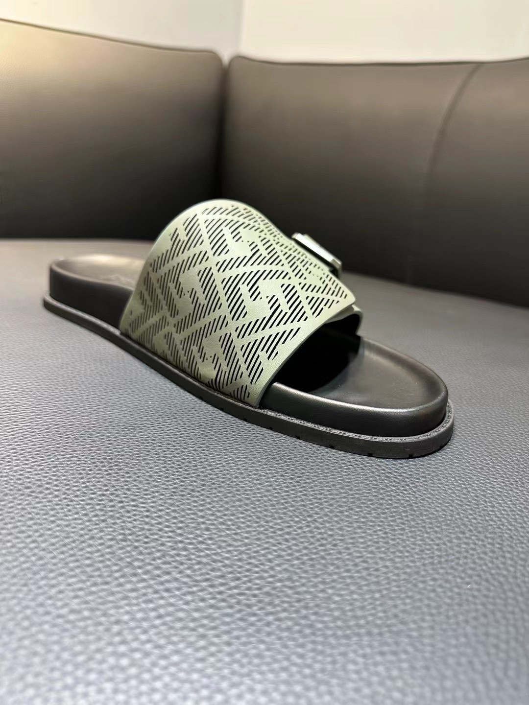 Fendi Style Brown Leather Men's Shoes Men's Shoes Men's Shoes detail image 4 from source 781850