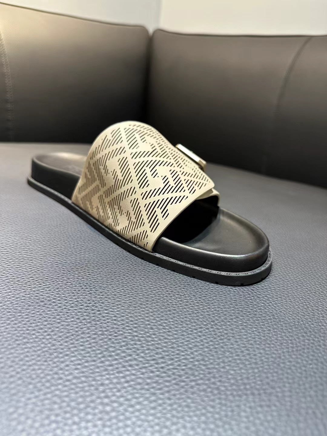 Fendi Style Brown Leather Men's Shoes Men's Shoes Men's Shoes detail image 4 from source 781849