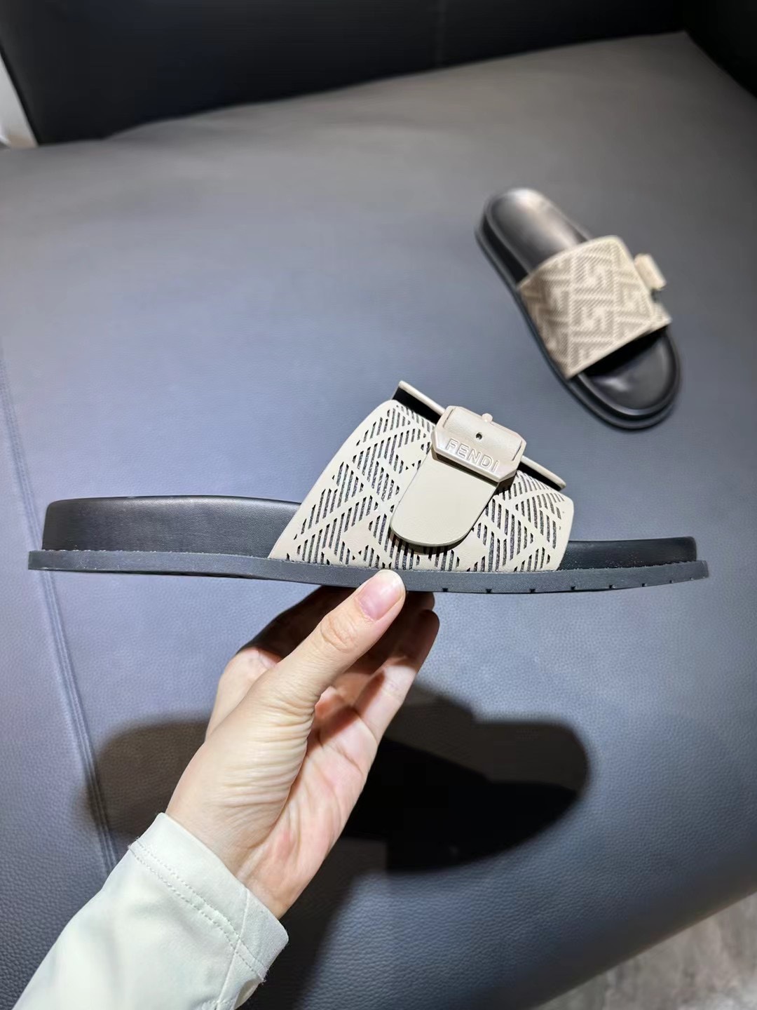 Fendi Style Brown Leather Men's Shoes Men's Shoes Men's Shoes detail image 3 from source 781849
