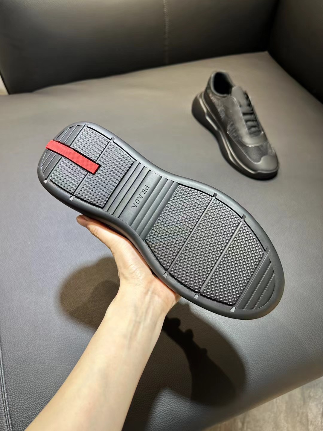 Prada Style Leather Men's Shoes style reference detail image 5 from source 781937