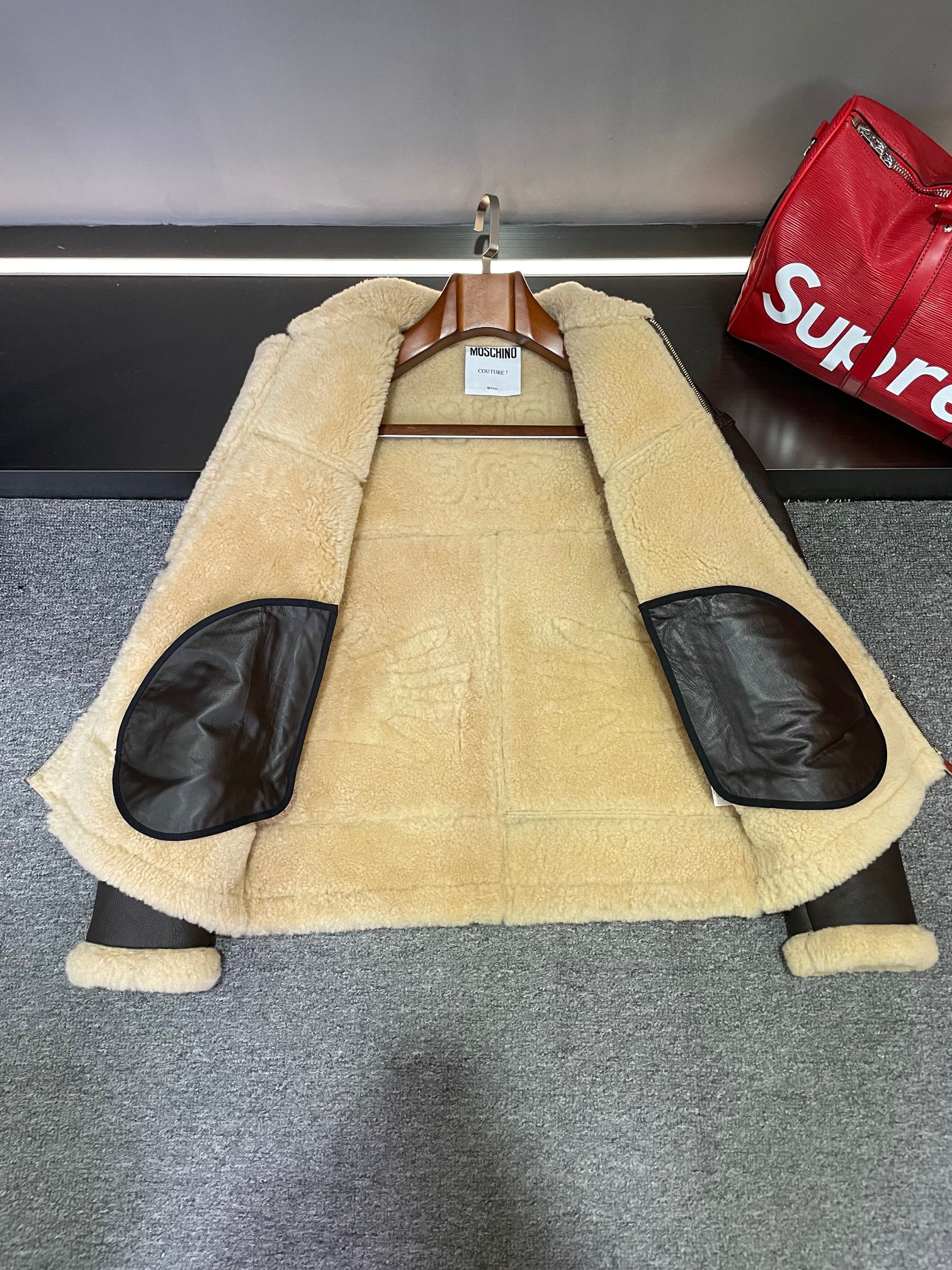 路易威登 Louis Vuitton 高定典藏名品高定成衣时装外套连衣裙衬衫T恤 #AA607A84 3