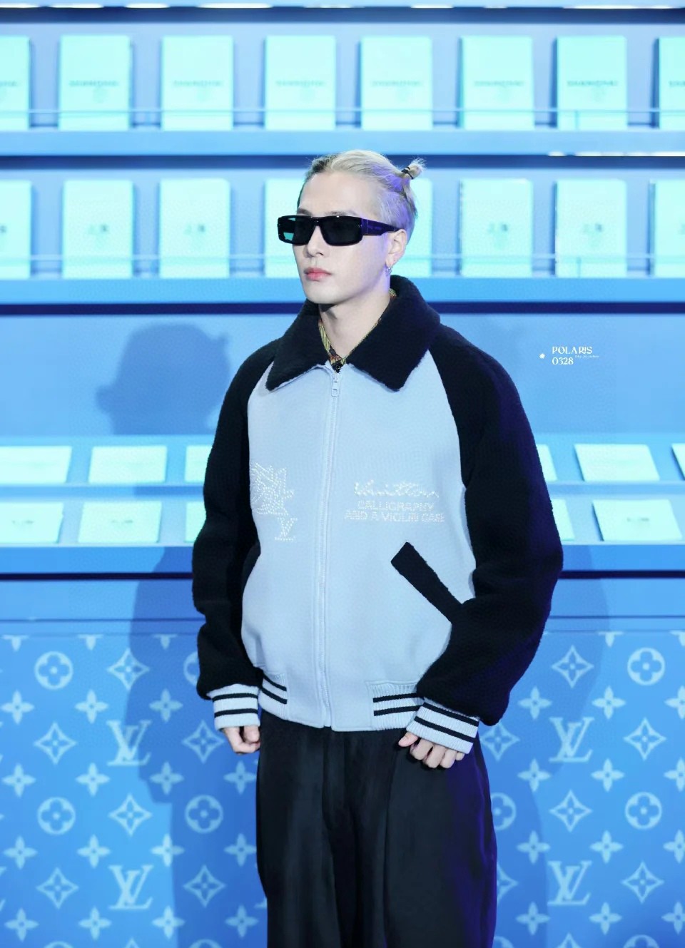 路易威登 Louis Vuitton 高定典藏名品高定成衣时装外套连衣裙衬衫T恤 #592EB962 2