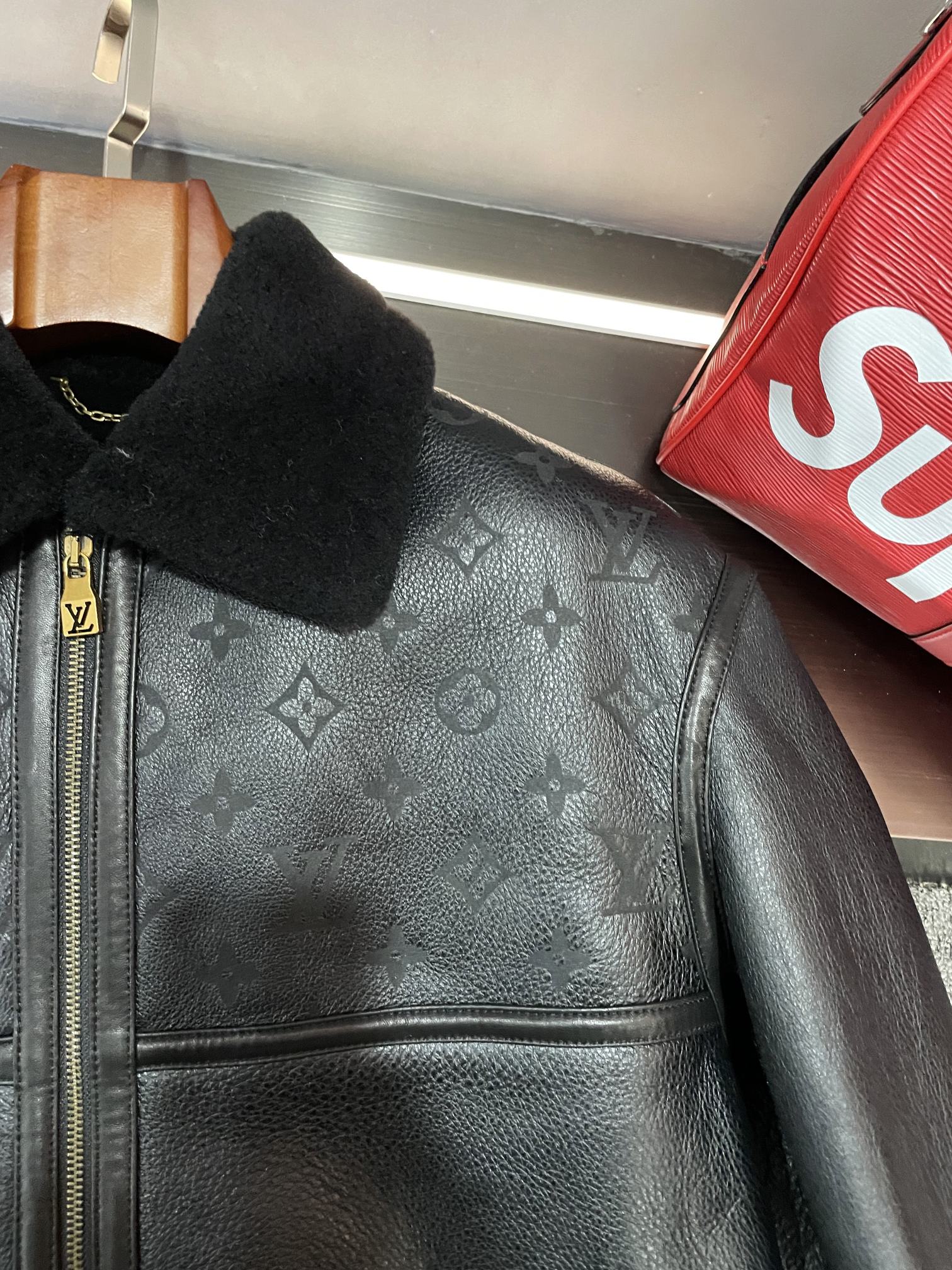 路易威登 Louis Vuitton 传世高定桑蚕丝丝巾围巾 #C902CE0E 4