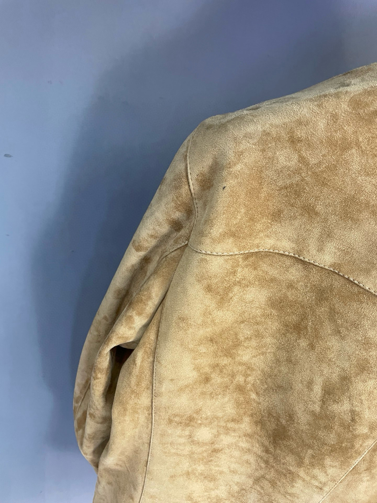 P2352 LP 诺优翩雅2025秋冬男士羊皮皮衣：以匠