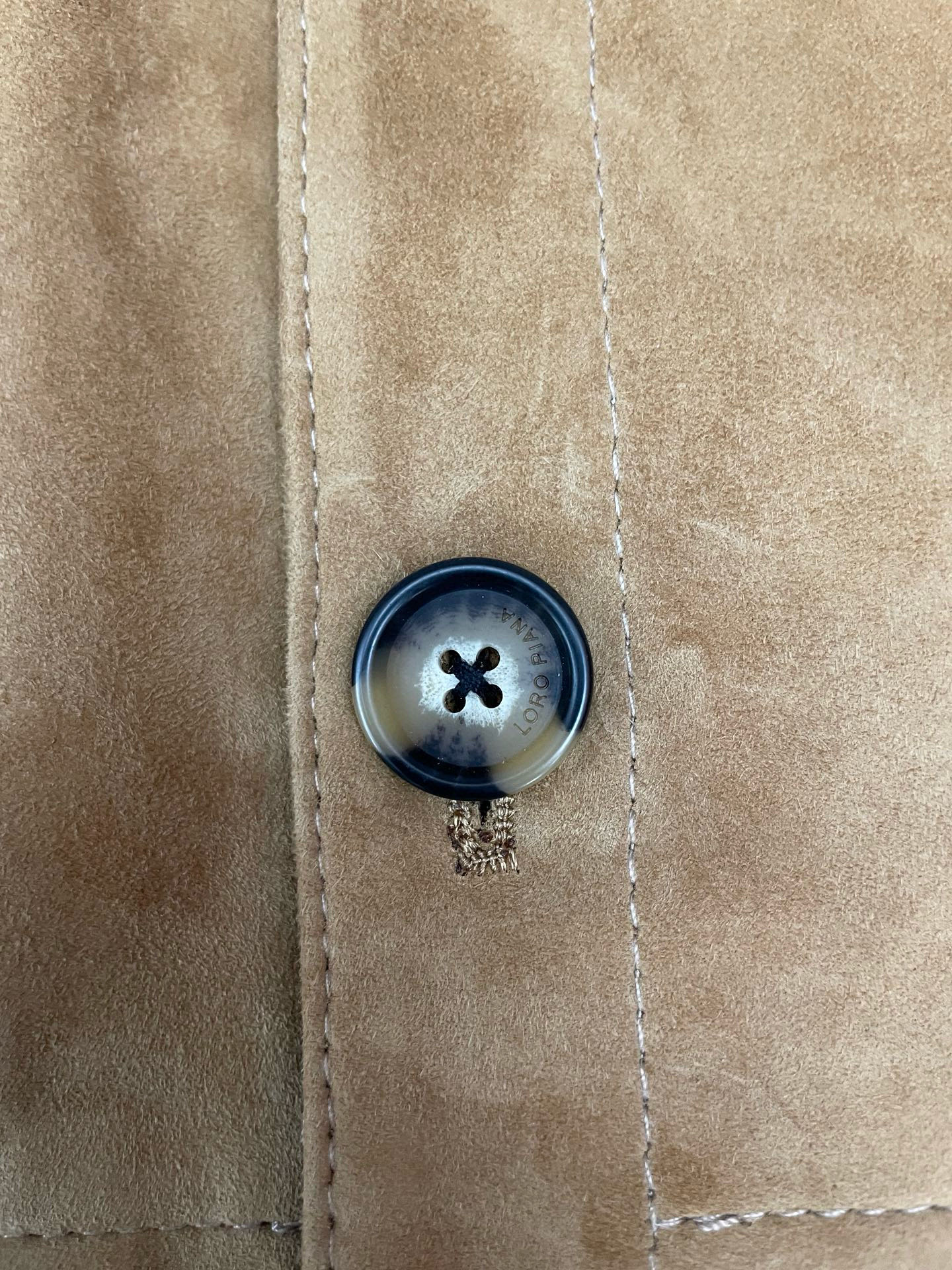 P2352 老钱风皮衣范本｜诺优翩雅这件把质感焊在身上