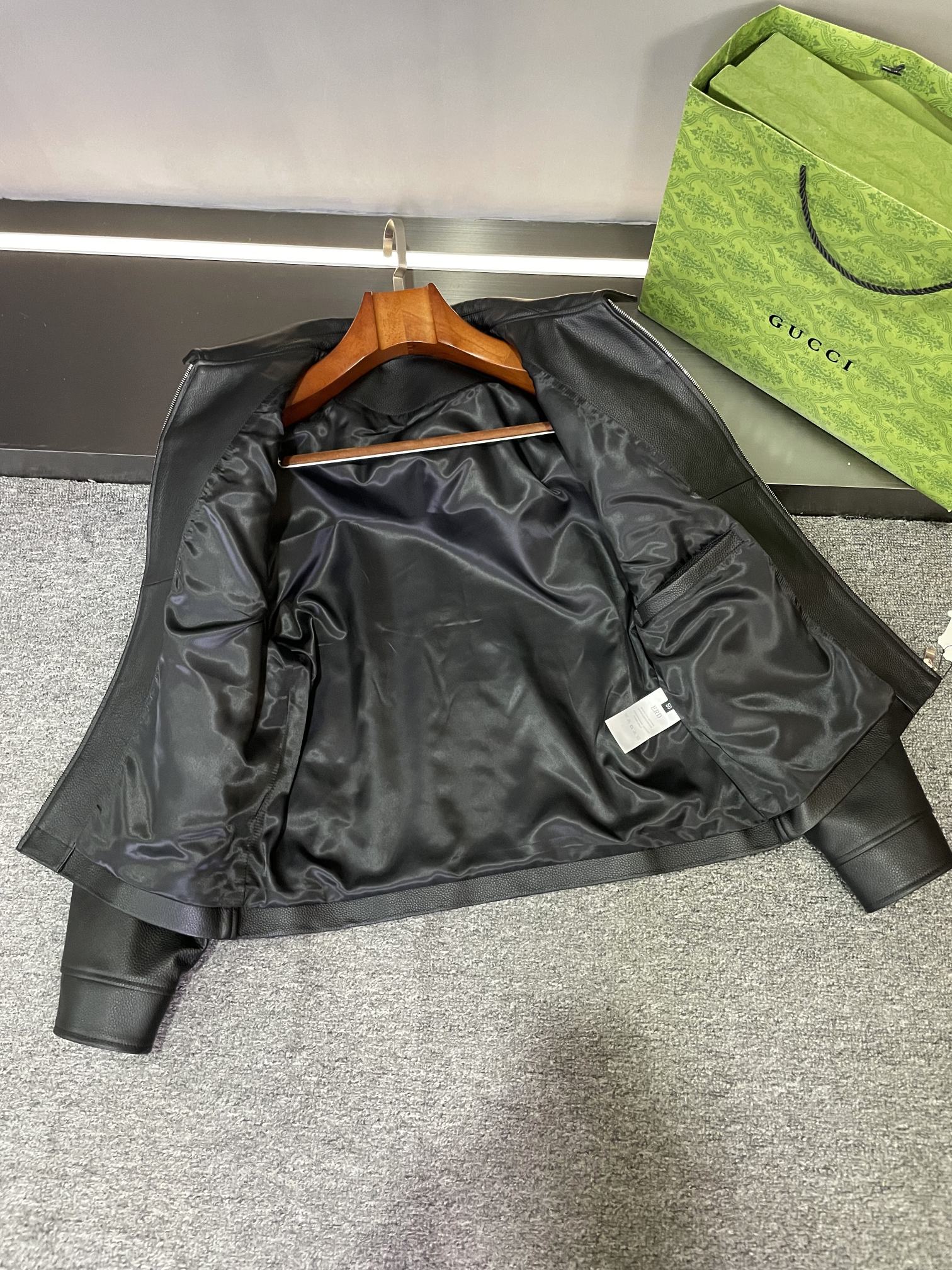 NO:771976,LV official website picture,,louis vuitton,Top Customize119860909LV官网图,,louis vuitton,Top Customize1,Men's clothing