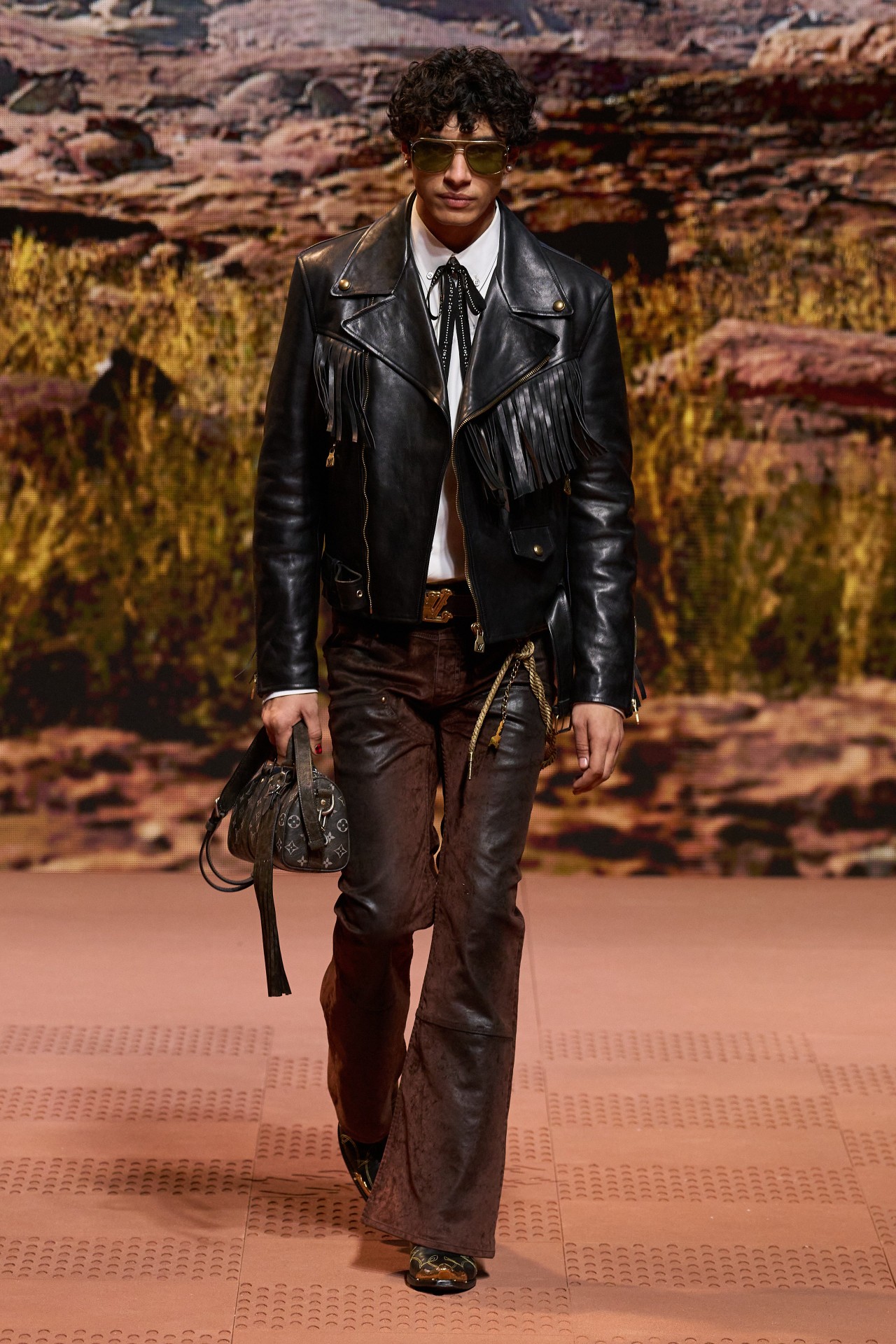 NO:772994,LV GW#,,louis vuitton,Top Customize119860909LV GW#,,louis vuitton,Top Customize1,Men's clothing