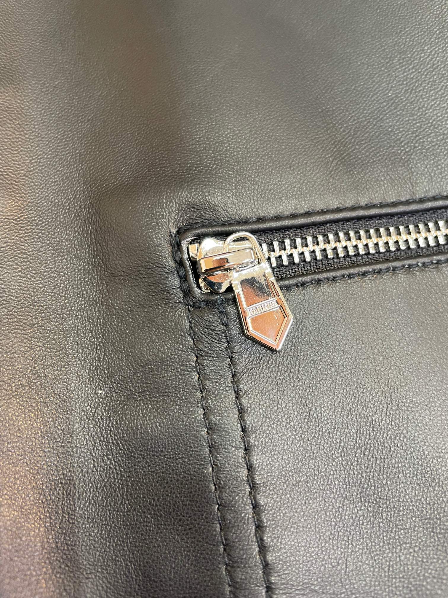 NO:940572,Hermes sheepskin jacket more details,,hermes,jackets & coats,sheepskin,Top Customize119860909爱马仕羊皮外套更多细节,,hermes,jackets & coats,sheepskin,Top Customize1,Men's clothing