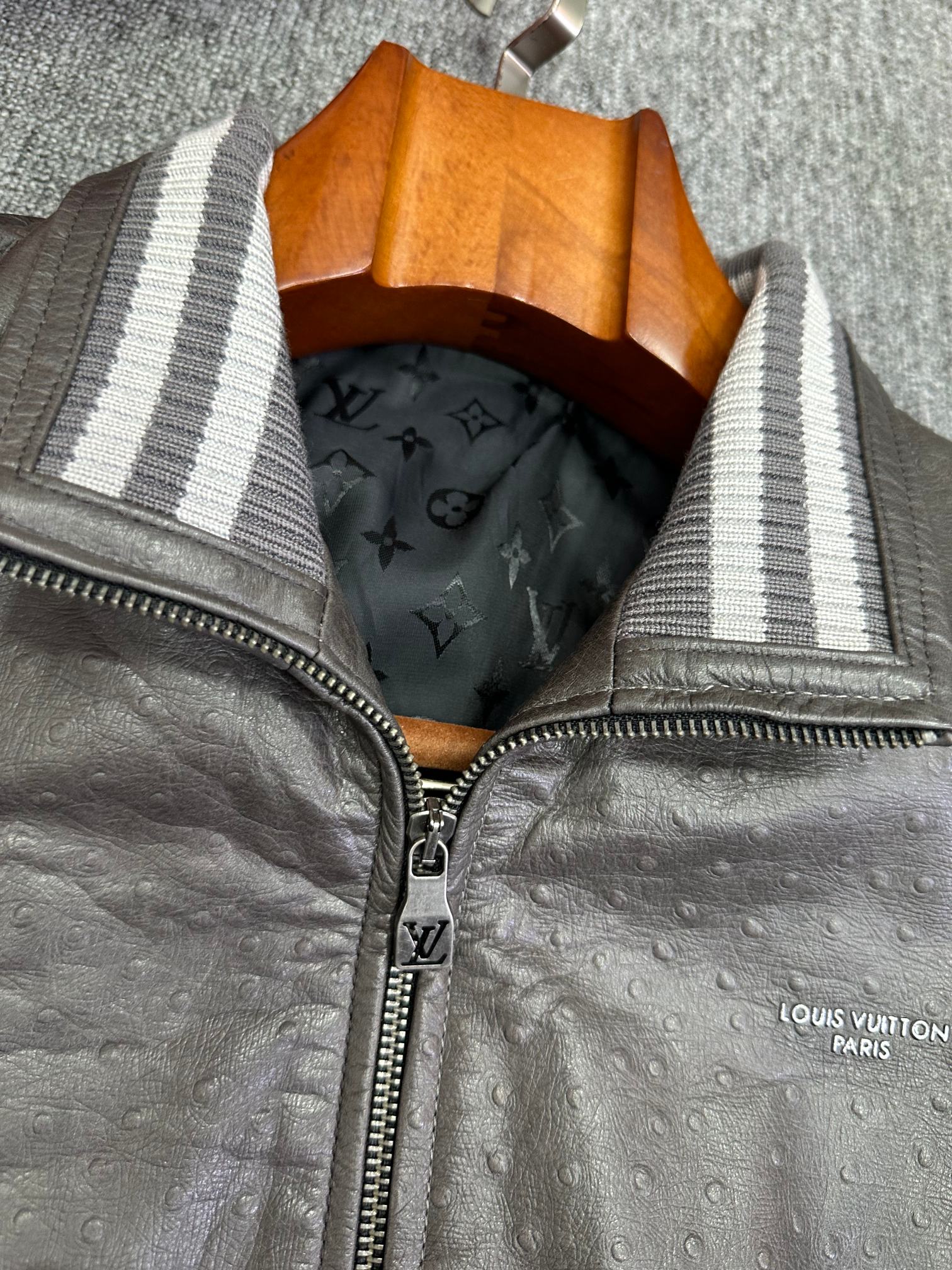 NO:940491,Louis Vuitton sheepskin jacket more details,,louis vuitton,jackets & coats,sheepskin,Top Customize119860909路易威登羊皮外套更多细节,,louis vuitton,jackets & coats,sheepskin,Top Customize1,Men's clothing