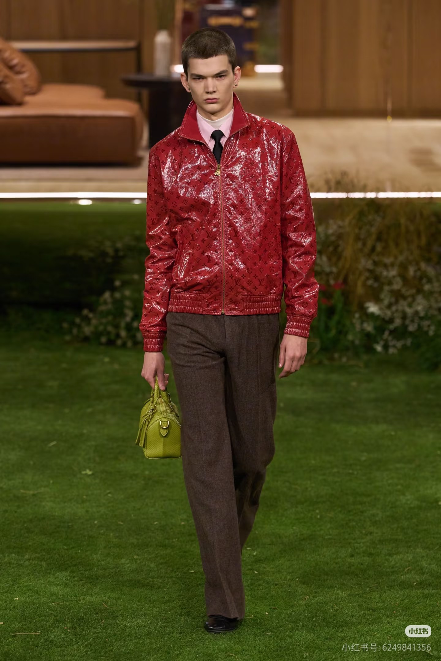 NO:940635,Real shots of Louis Vuitton show,,louis vuitton,Top Customize119860909路易威登秀场实拍,,louis vuitton,Top Customize1,Men's clothing