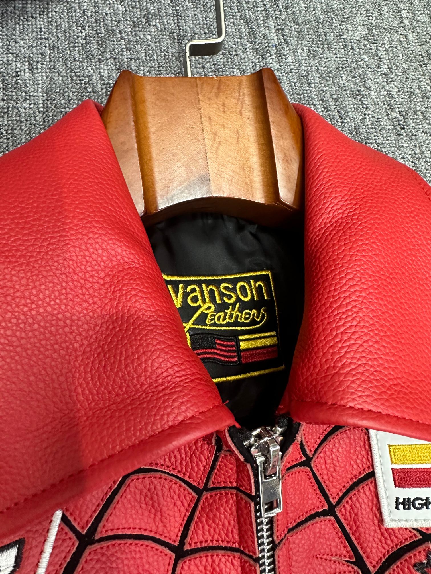 NO:940657,More details,,Top Customize119860909更多细节,,Top Customize1,Men's clothing