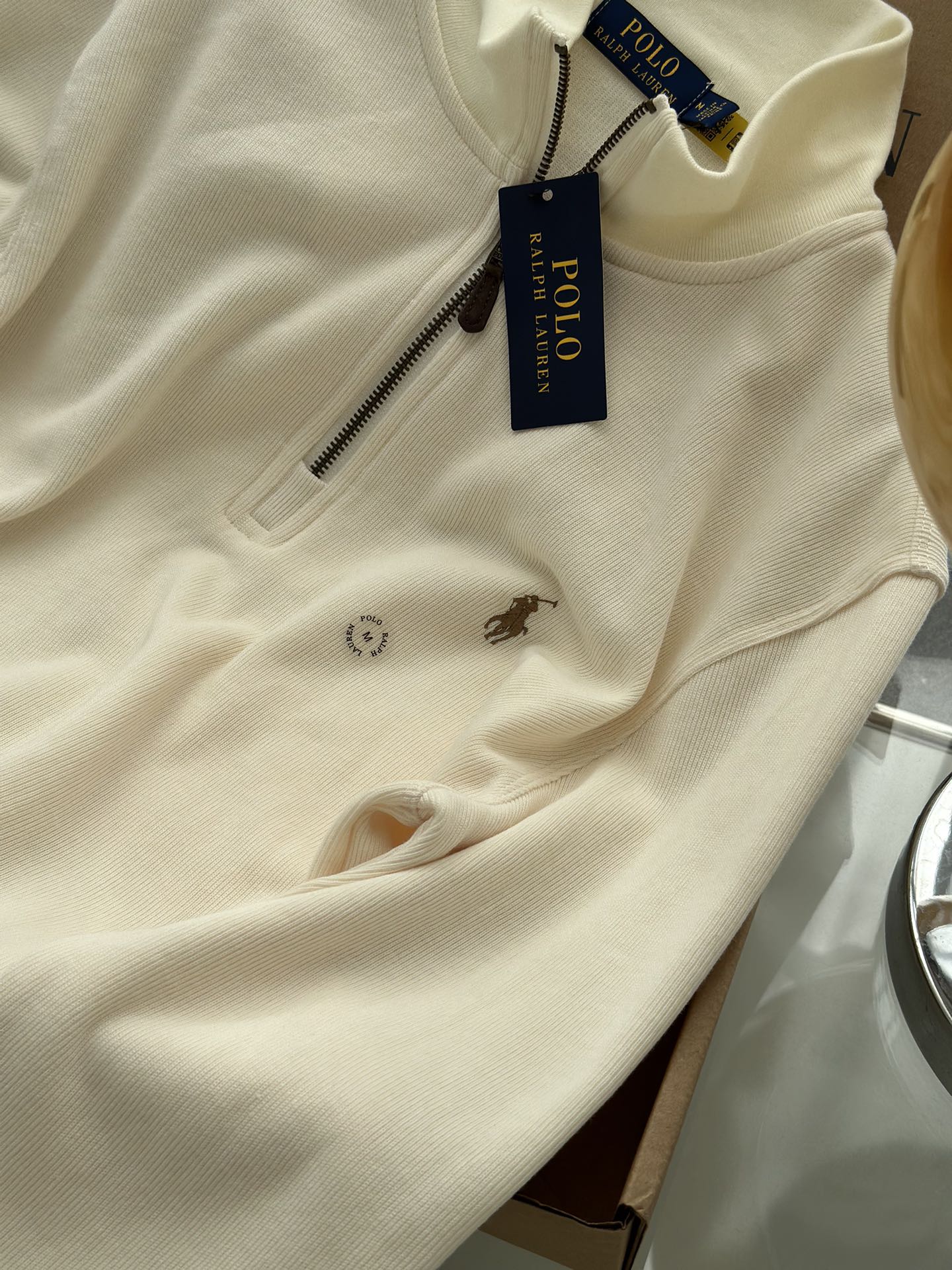 Ralph Lauren’s “Sticky Girl” Half-Lace Suit for Fall and Winter: Milky Almond Design Overview - 图片 3