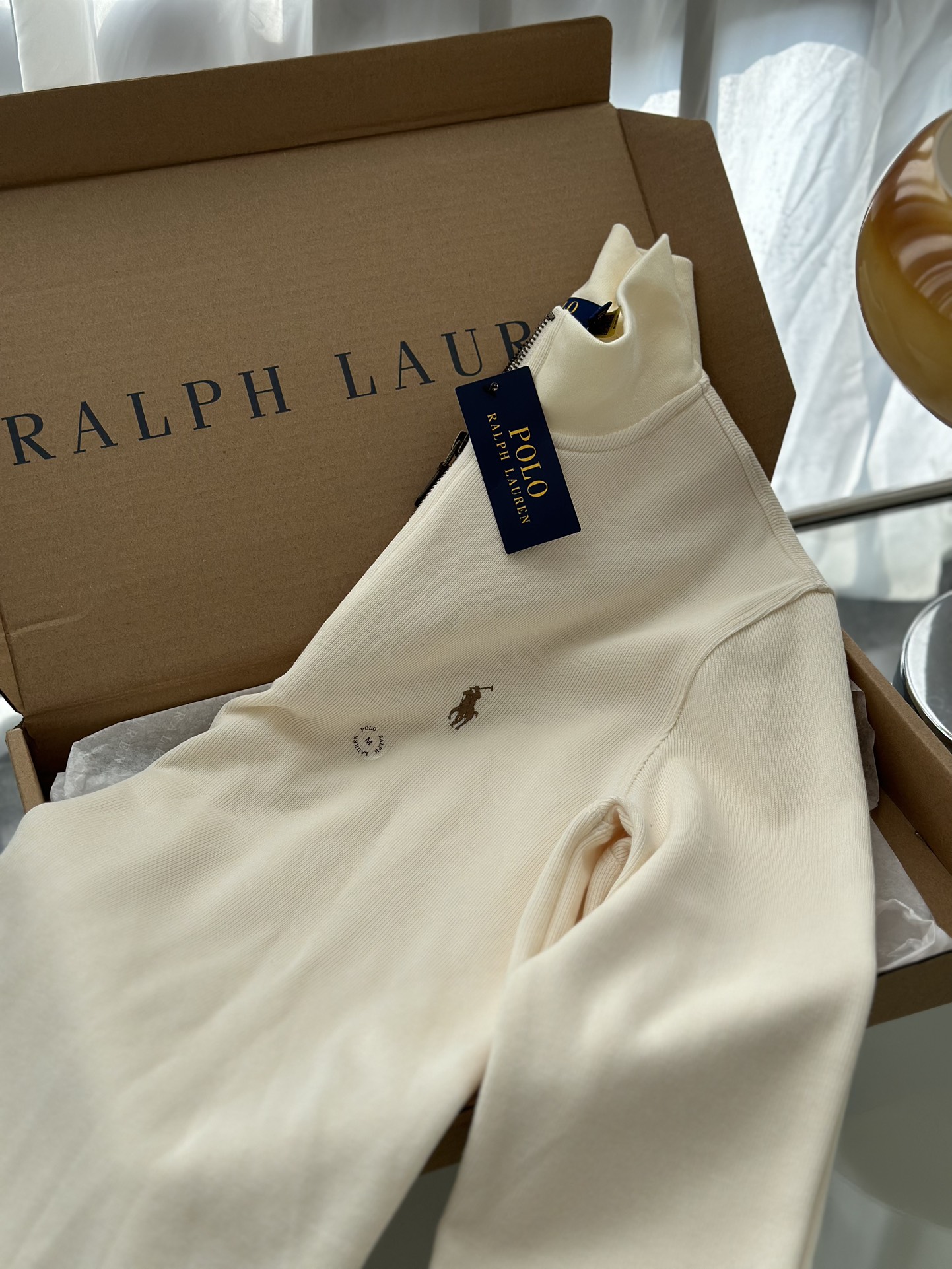 Ralph Lauren’s “Sticky Girl” Half-Lace Suit for Fall and Winter: Milky Almond Design Overview - 图片 4