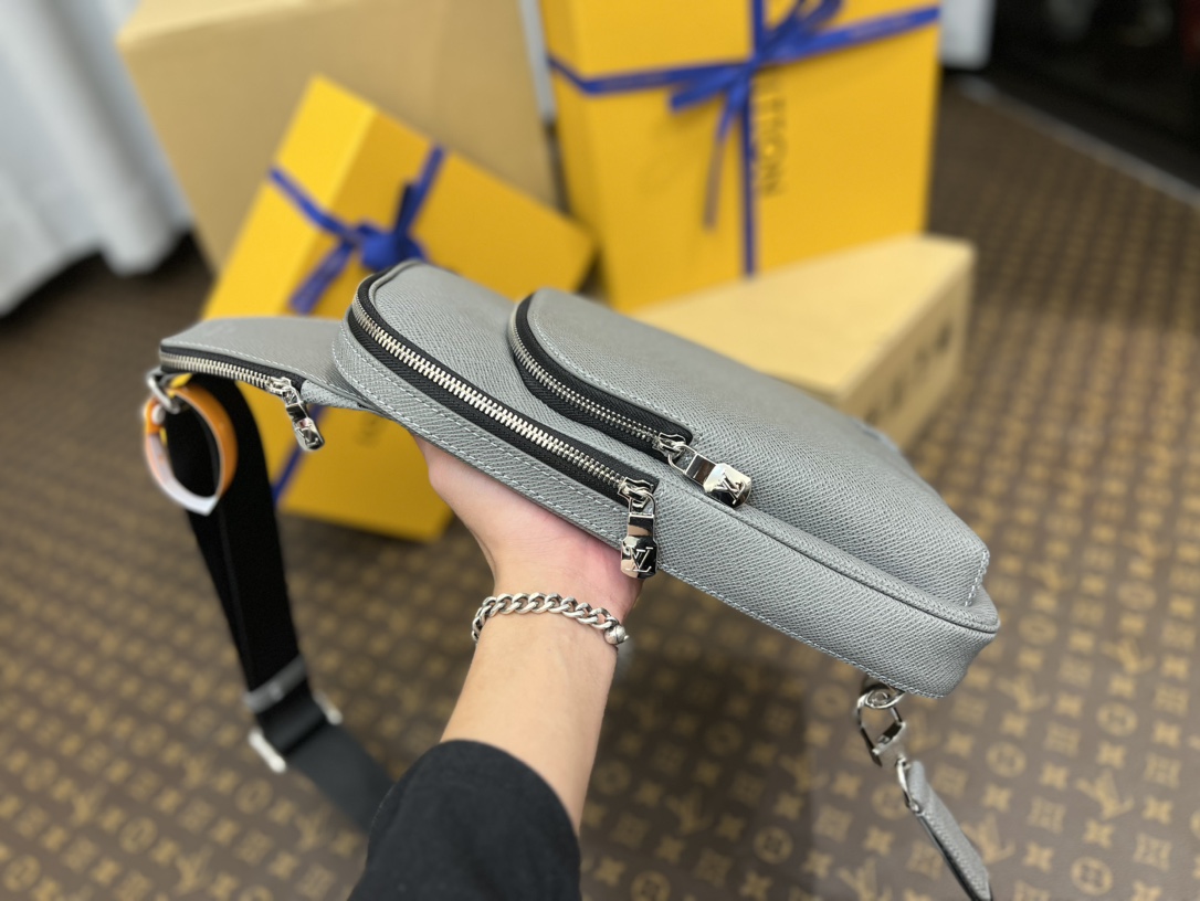 Louis Vuitton Haute Couture Classic Luxury Handbag Shoulder Crossbody 3