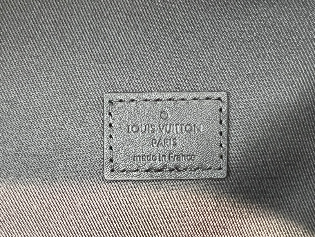 Louis Vuitton Haute Couture Haute Couture Ready-to-Wear Clothing Dress 9