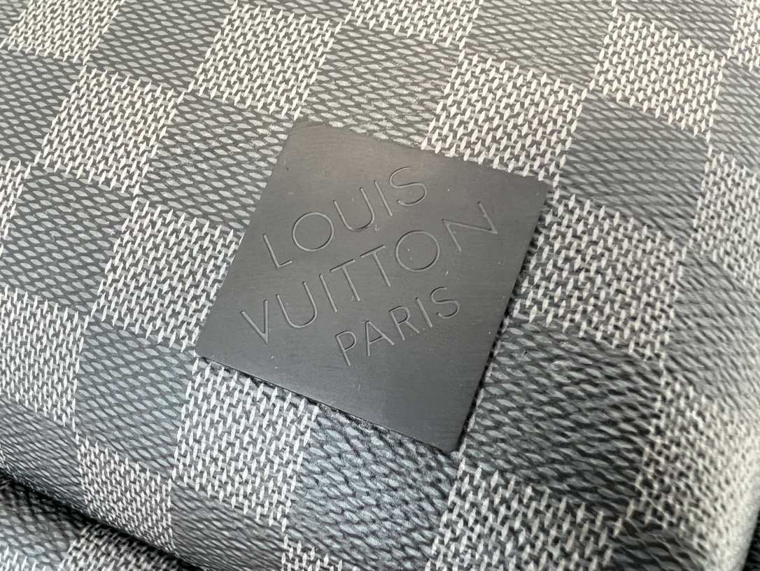 路易威登 Louis Vuitton 高定典藏名品高定成衣时装外套连衣裙衬衫T恤 #A704C5E8 6