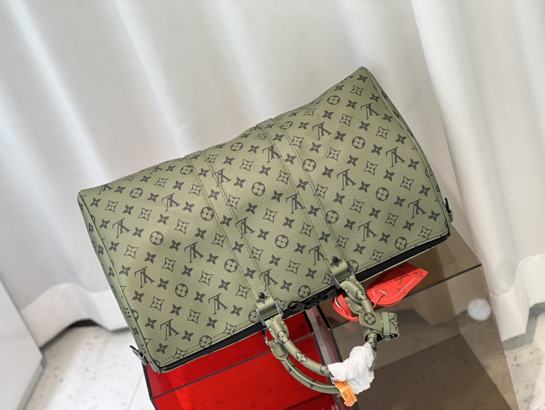 路易威登 Louis Vuitton 高定典藏名品高定成衣时装外套连衣裙衬衫T恤 #B456F57E 5