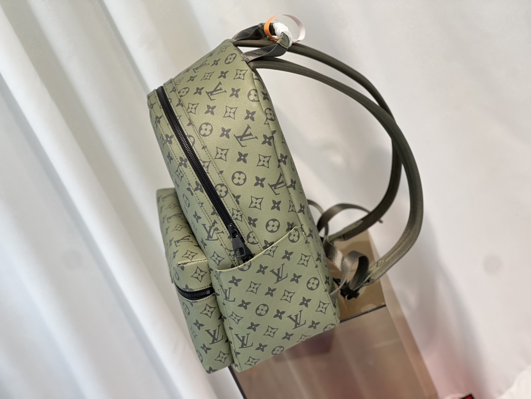 Louis Vuitton Haute Couture Haute Couture Ready-to-Wear Clothing Dress 3