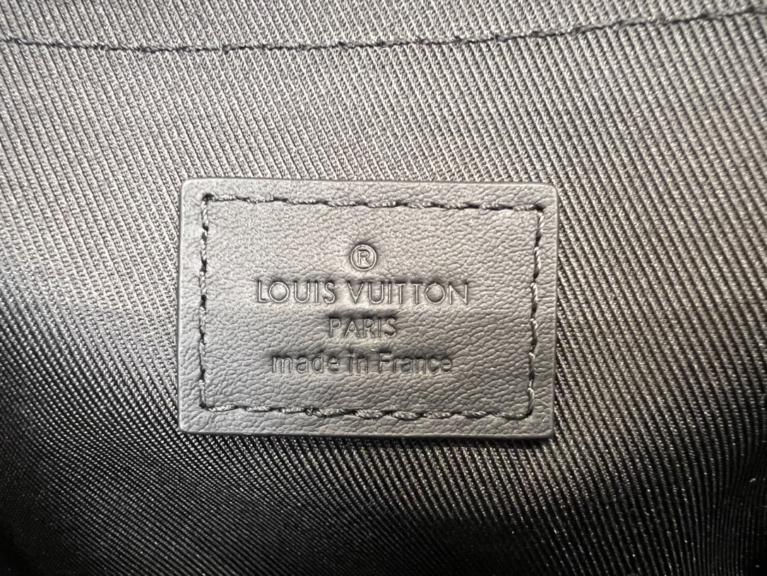 Louis Vuitton Haute Couture Haute Couture Ready-to-Wear Clothing Dress 9