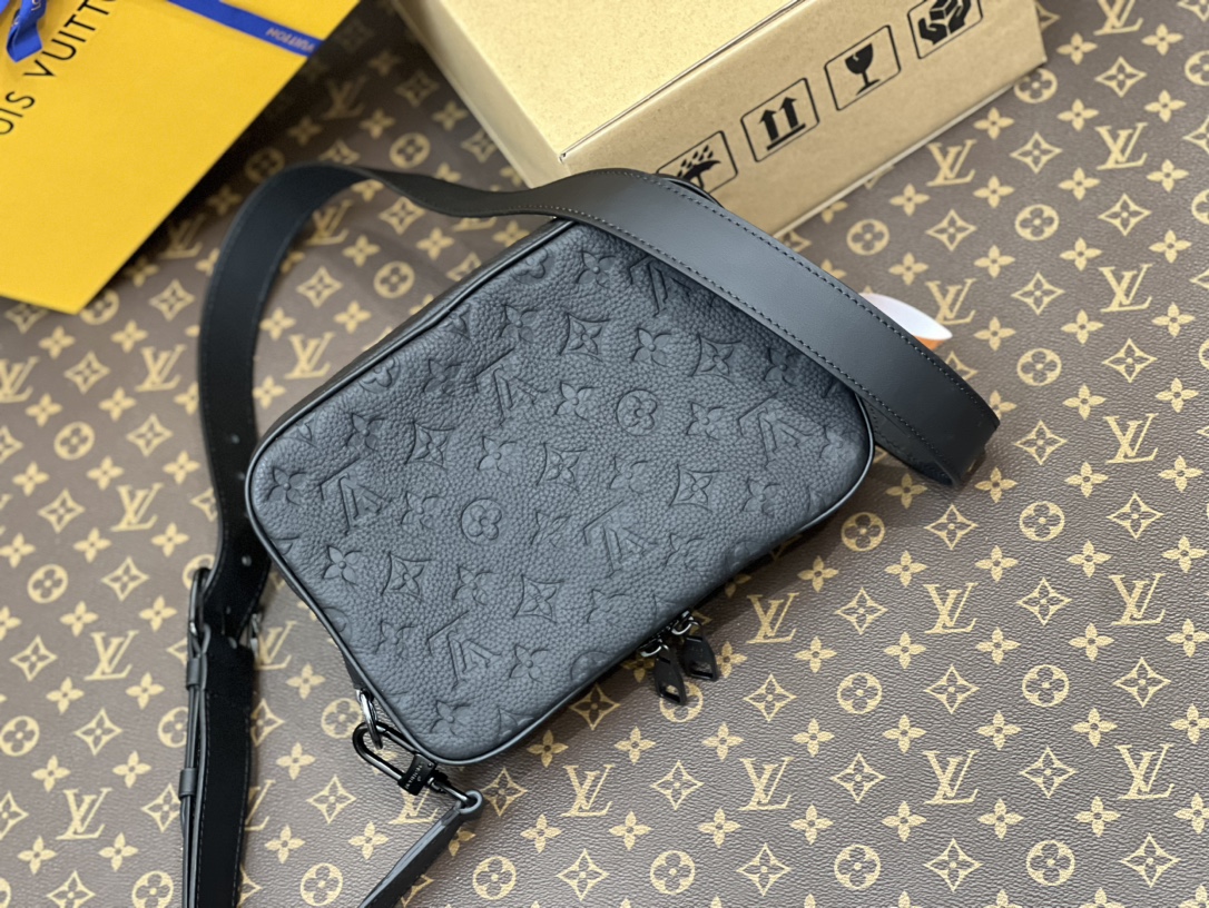 Louis Vuitton Haute Couture Classic Luxury Handbag Shoulder Crossbody 5