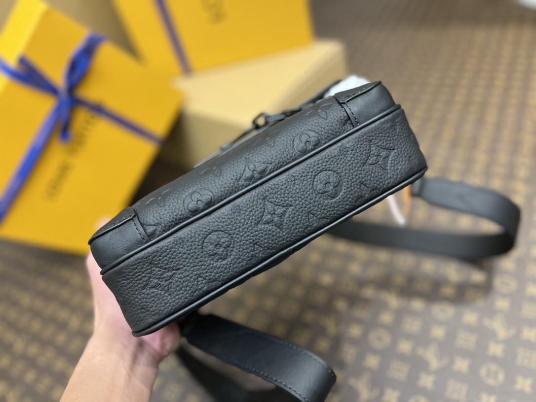Louis Vuitton Haute Couture Classic Luxury Handbag Shoulder Crossbody 4