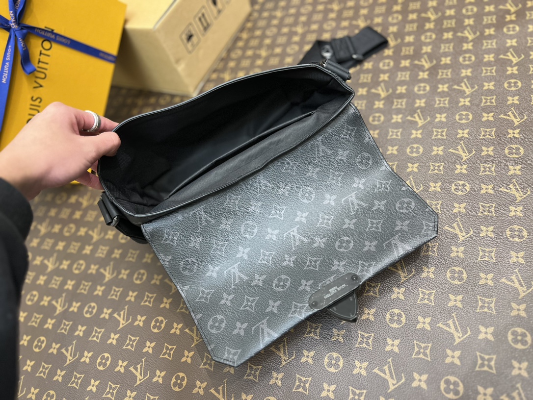 Louis Vuitton Haute Couture Classic Luxury Handbag Shoulder Crossbody 7