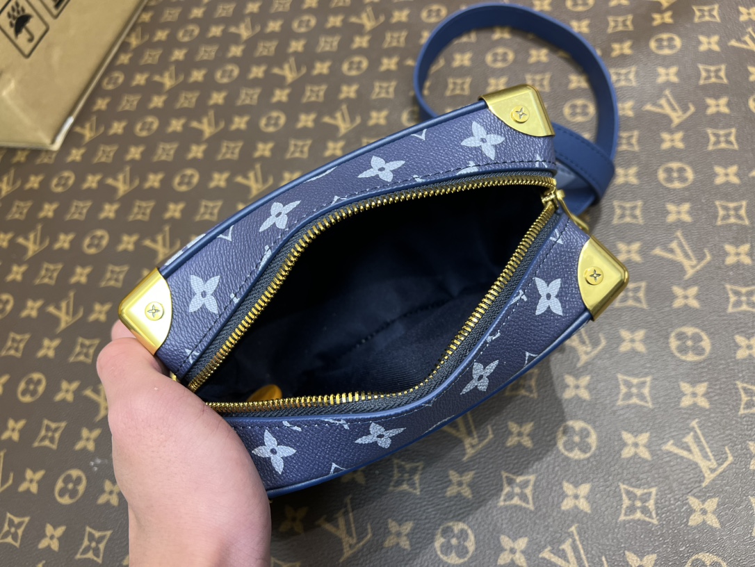 Louis Vuitton Haute Couture Classic Luxury Handbag Shoulder Crossbody 8