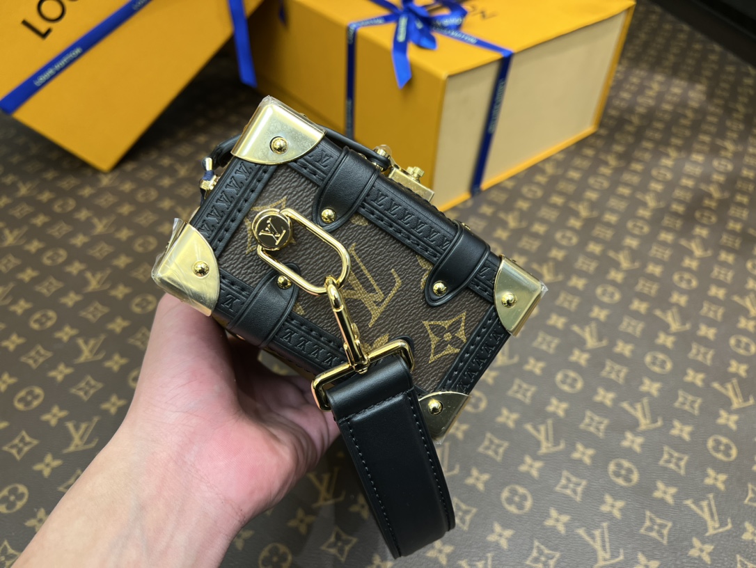Louis Vuitton Purchasing special products m47139 yellow flower m46815 old flower yellow leather Lv Early spring series cruise series, Gu Ailing m