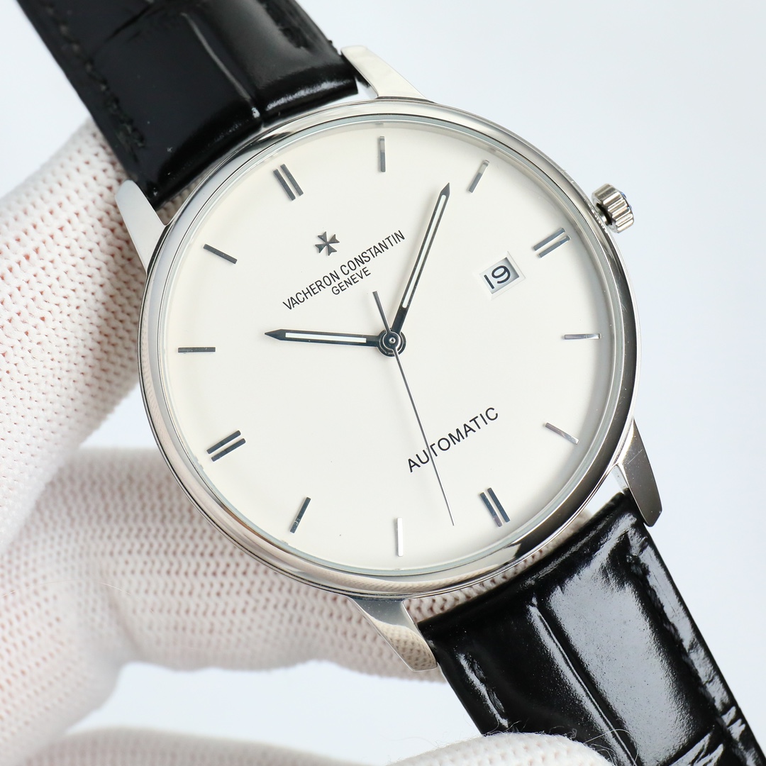 NO:392295,Produced by TW, White Golden Mee, the latest model recommended for the highest replica of the market, Vacheron Constantin VC R63 inheritance series 85180 watch!  Pot cover glass 1 [Case] ​​Size 40MMX9MM, perfect round case, paired with a micro-solar lug design, making it more suitable for the wearer's wrist. Each finished shell cover needs to be strictly controlled by MK to restore the unique texture of the authentic product. 2 [Movement] Steel wheels and other parts are carefully decorated by MK watchmakers, and the automatic rotor is plated with 18k gold, which maximizes the original exquisite craftsmanship level. 3 [Watch mirror] Two sapphire glass mirrors on the front and back are both anti-disiasing coatings. 4 [Watch strap] Double-layer Italian calfskin, paired with Malta cross pin buckle. The best luxury recommendation for gifts, please be sure of TW exclusive quality, vacheron, cowhide19860909TW 出品 白 金玫 最新款推荐市场最高复刻 V4升级版本 江诗丹顿VC R63 传承系列85180腕表！锅盖玻璃  1【表壳】尺寸40MMX9MM,完美圆形的表壳,搭配微孤式表耳设计,使之更加贴合佩戴者的手腕.每一个成品壳套,都需经过MK严格的质量把控,方能还原正品独特的质感 2【机芯】钢轮等部件均由MK制表师精工装饰,自动摆陀更是镀有18k金,最大限度呈现原装精湛的工艺水平. 3【表镜】前后两片蓝宝石玻璃镜面,均有防眩晕镀膜处理. 4【表带】双层意大利小牛皮,搭配马耳他十字针扣 送礼最佳奢华推荐请认准TW独家品质,,vacheron,cowhide,Watch