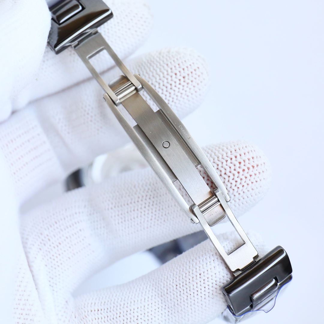 Chanel J12 Embroidery Needle Series H9762: Luxury Couture Wristwatch Review - 图片 8