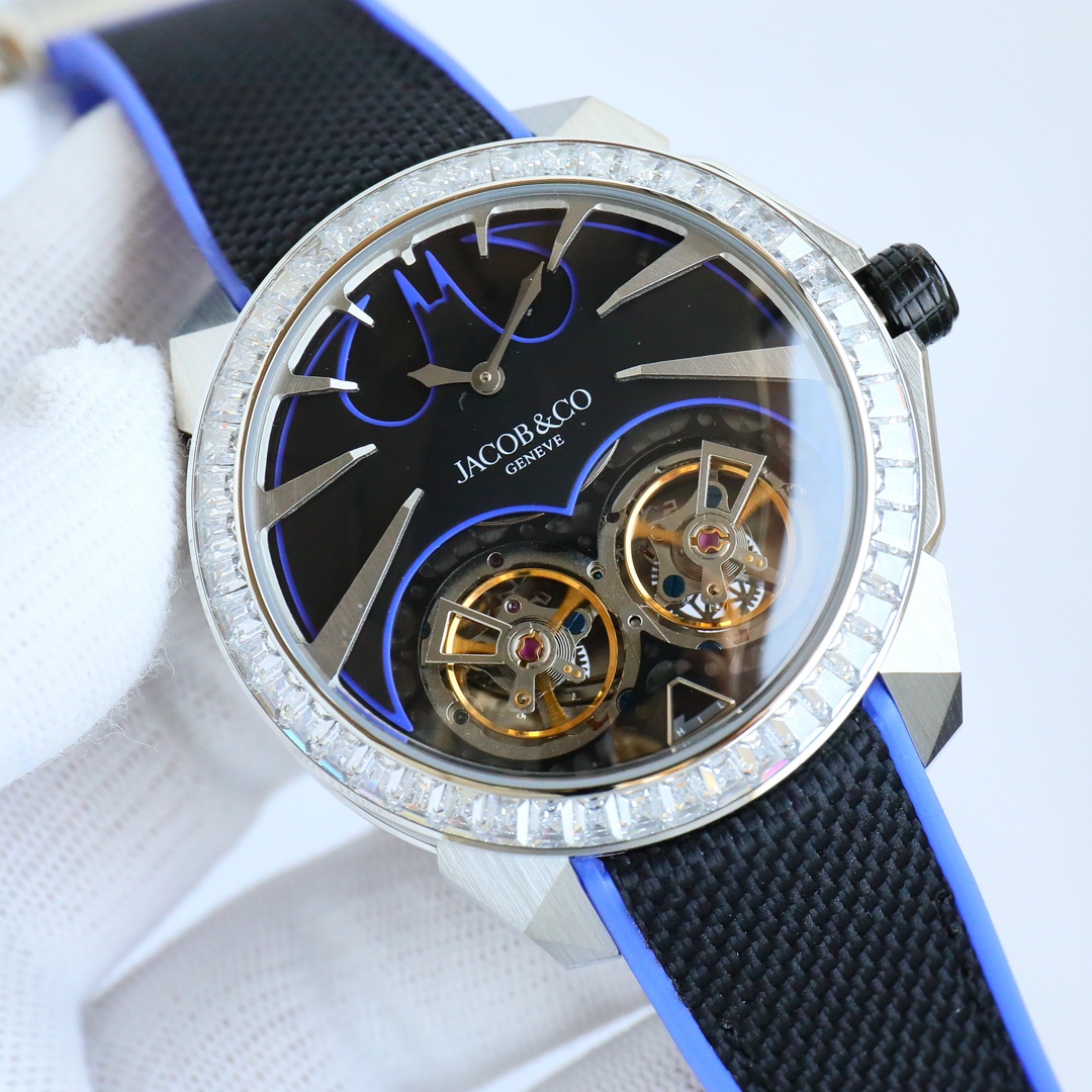 NO:386187,Produced by TW, Light shell, Drill shell, TW Factory Jacob & Co., Jack Po Czech Leopard JR4 Gotham City Batman Batman theme watch, Batman Dark Knight Rises. Samba dancer Neymar, same model Jacob & Co draws inspiration from Bruce Wayne and Dark Knight himself and uses the attributes of these two characters. At night in the dark Gotham City, Batman drives the soul chariot, fights crime, and reaches justice. The crown is built in the shape of a chariot tire, and a rose gold bridge in the shape of a bat-shaped bottom reveals a double tourbillon imported from Automatic, fully automatic mechanical diameter 44mm, thickness 13mm, Charming Max is on the market!  The best luxury recommendation for gifts, please recognize TW's exclusive quality,,tom ford,jacob & co,jacob & co19860909TW 出品 光壳 钻壳  TW Factory Jacob & Co. 杰克宝 捷克豹 JR4 Gotham City哥谭市Batman蝙蝠侠主题腕表,蝙蝠侠黑暗骑士崛起.桑巴舞者内马尔同款 Jacob&Co从Bruce Wayne和Dark Knight本人那里汲取灵感,使用这两个角色的属性. 漆黑哥谭市夜晚,蝙蝠侠驾驶灵魂战车,打击犯罪,伸张正义.表冠以战车轮胎形状打造,表底露出一座蝙蝠形状的玫瑰金大桥.Automatic进口双陀飞轮全自动机械直径44mm厚度13mm 魅力Max上市！ 送礼最佳奢华推荐请认准TW独家品质,,tom ford,jacob & co,jacob & co,Watch