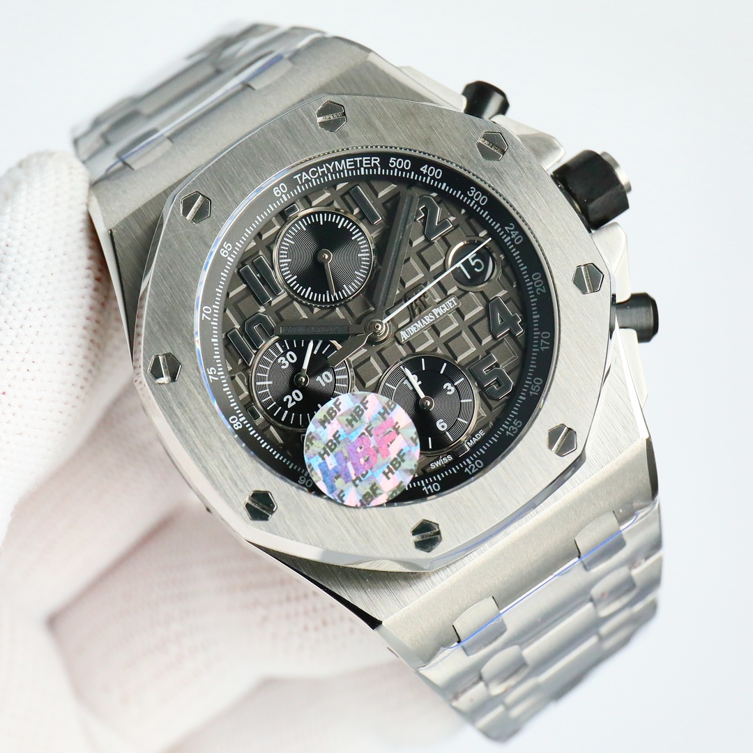 NO:882323,Belts, tapes, steel belts produced by HBF FACTORY Audemars Piguet AP A42 Royal Oak Offshore Series 26238: The top-notch work to eliminate fakes at first glance. Based on the original JF factory, we have devoted ourselves to research and development to break through barriers. 'Break the original blockade technology, synchronize the original exclusive chronograph model to loosen the headband' to maximize the fit of the wrist, greatly improving the comfort of wearing.  At the same time, it also eliminates the embarrassing situation of fake ones at a glance. The HBF factory truly considers the perspective of every watch lover who likes watches. 2. Using the latest CNC-level polishing technology, every angle of the entire watch case is perfectly processed. 3. Each hexagonal screw is on the same plane as the watch frame, and does not accept the slightest protrusion or depression, truly interpreting what is the top replica art.  4. The dial uses Audemars Piguet's classic large checkered pattern as the background, with a clear-cut grid arrangement. It has been perfectly polished to fully reflect the craftsmanship of the craftsman.  5. The mirror adopts double-sided sapphire lens and natural fluorine rubber belt. 6. The movement adopts the original 3126 chronograph movement, with 12-digit small seconds, 12-hour chronograph and 30-minute chronograph at 6 o'clock and 9 o'clock. It perfectly restores all the functions of the original version. Each watch has been manually QC to ensure the stability of the movement. It is truly impeccable and the best luxury recommendation for gift-giving. Please look for the exclusive quality of HBF, audemars19860909HBF 出品 皮带 胶带 钢带款  HBF FACTORY 爱彼 AP A42 皇家橡树离岸型系列26238:封顶之作 杜绝一眼假”在ＪＦ厂原有的基础上 潜心研发 突破壁垒 “打破原装封锁技术,同步原装独家计时码表款可松动头粒”使上手最大程度贴合手腕,大大提高了佩戴的舒适 同时也杜绝一眼假的尴尬处境.HBF厂真正做到从每一个喜欢手的表友角度考虑 2.采用最新CNC级别的打磨技术,将整个表壳的个个角度完美处理,3.每颗六角螺丝都与表框处于同一平面上,不接受一丝一毫的凸显与凹陷,真正诠释了何为顶级复刻艺术 4.表盘以爱彼经典的大格纹为背景,层次分明的方格排列,经过完美打磨,将匠人的工艺体现的淋漓尽致 5.镜面采用双面蓝宝石镜片,天然氟橡胶皮带,6.机芯采用原装3126的计时机芯,十二位的小秒,6点钟位和九点位的12小时计时与30分钟计时,完美的还原了原版的所有功能,每块手表都经过人工QC确保机芯的稳定性,真正做到无可挑剔送礼最佳奢华推荐请认准HBF独家品质,,audemars,Watch